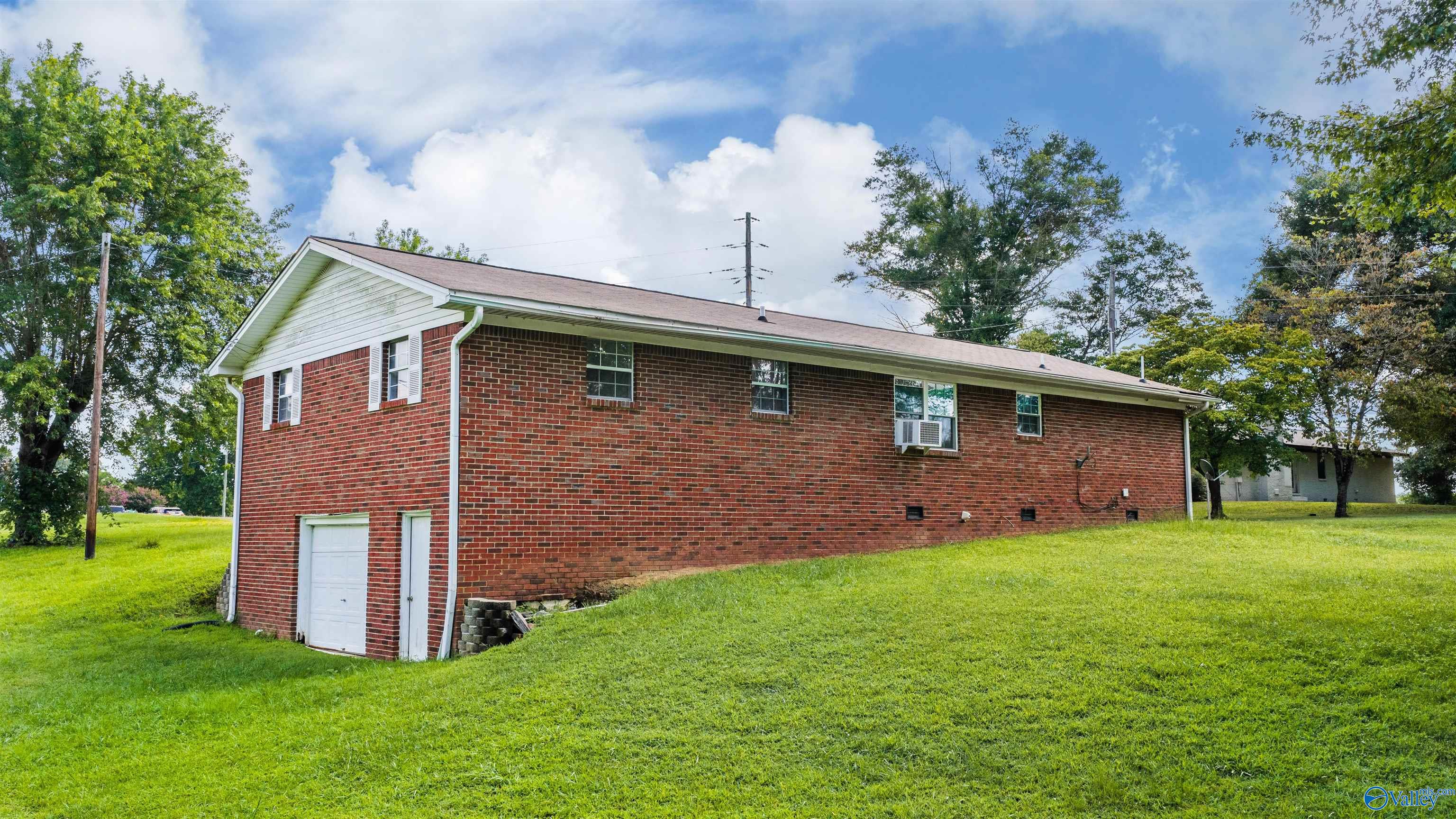 2202 E Main Street