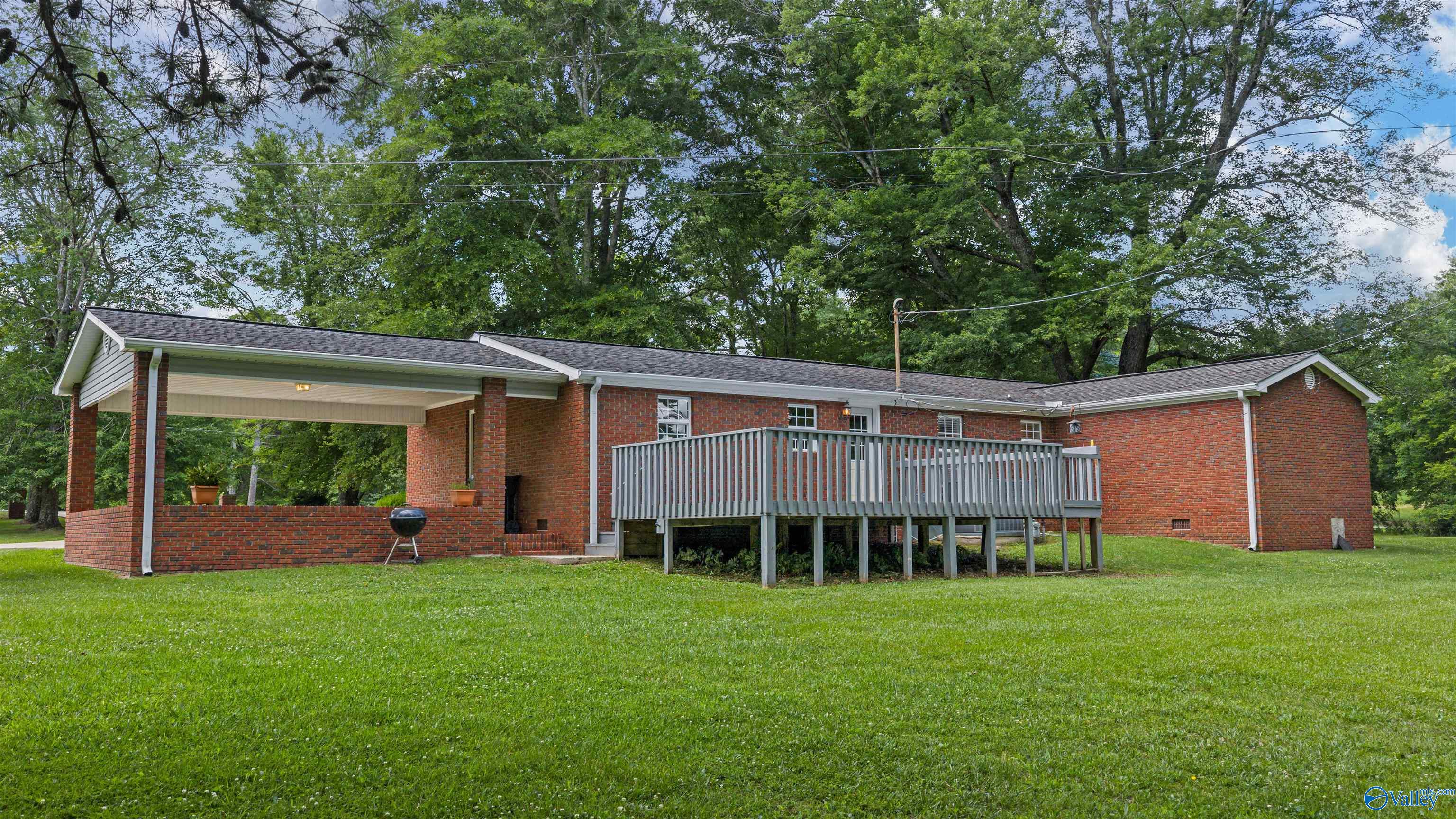 5801 Oakhill Road NE