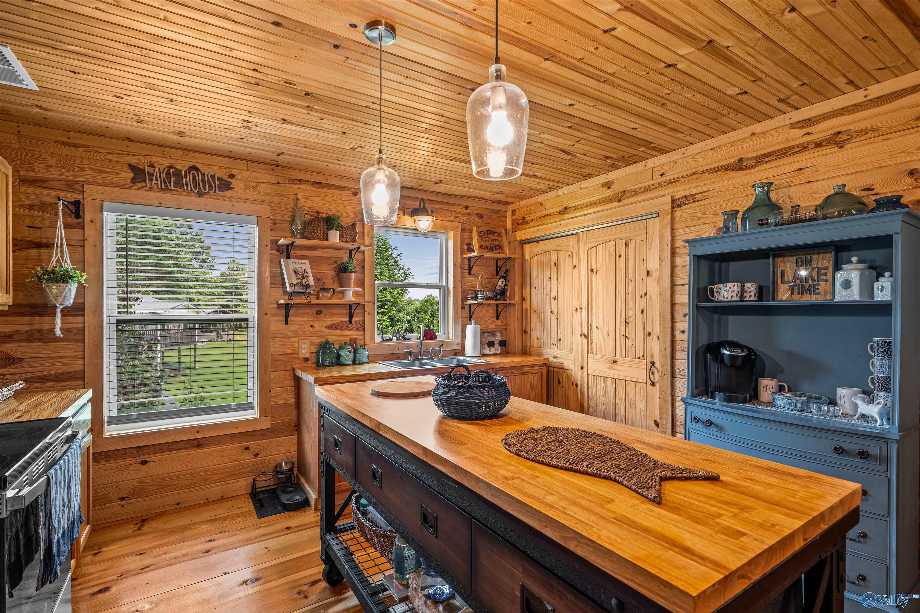 220 County Road 803