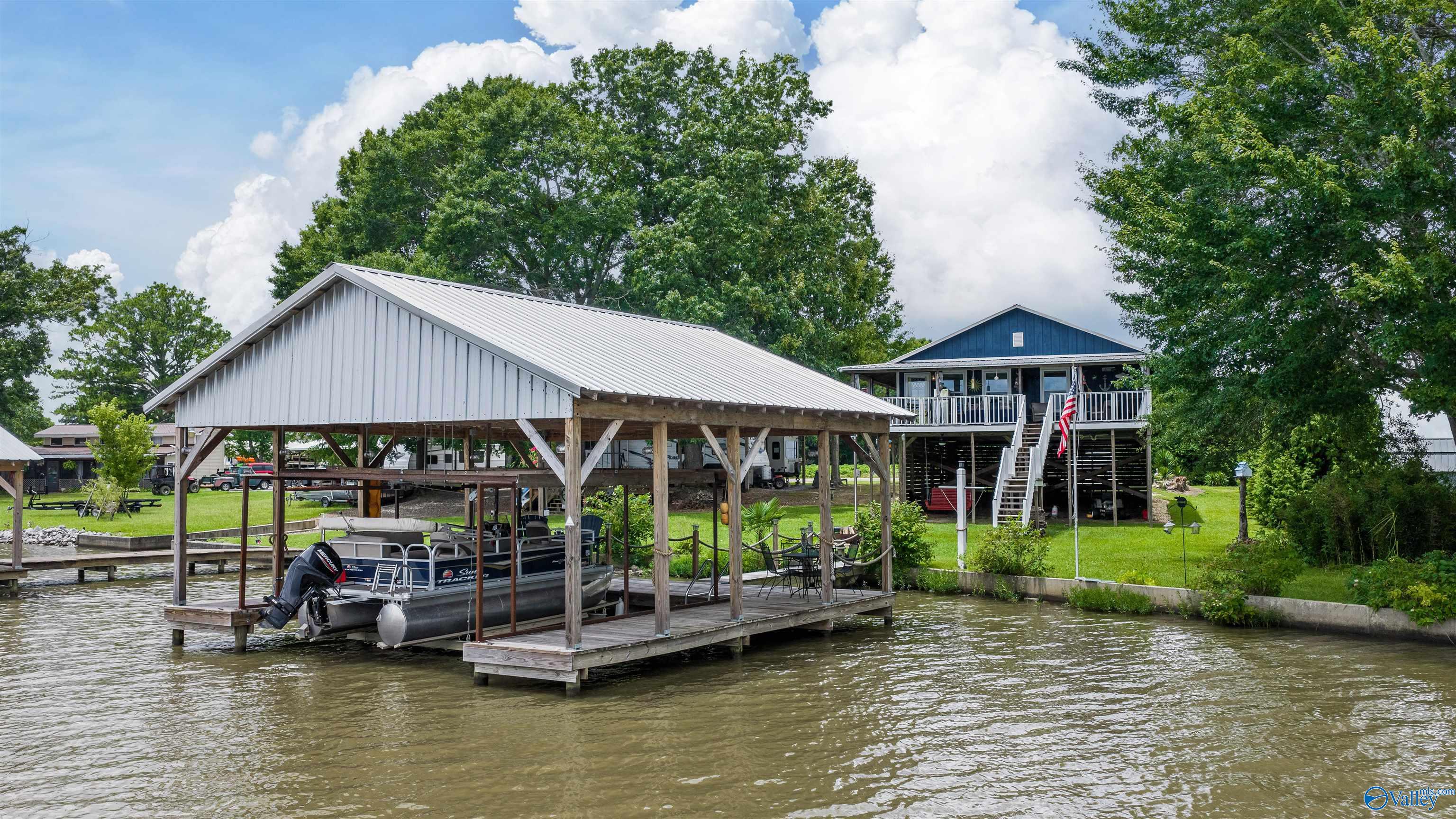220 County Road 803