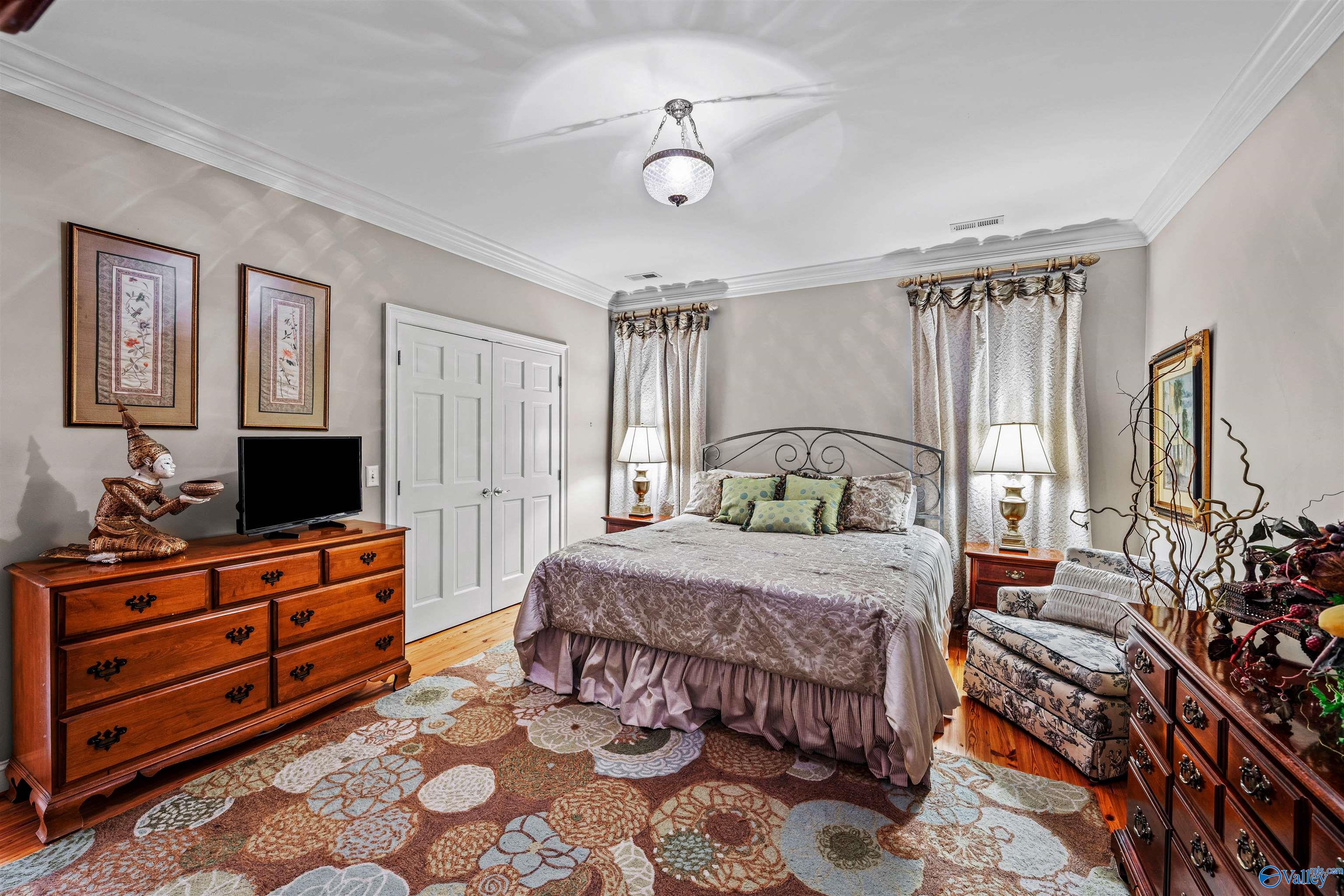 4806 Greenhill Blvd NW