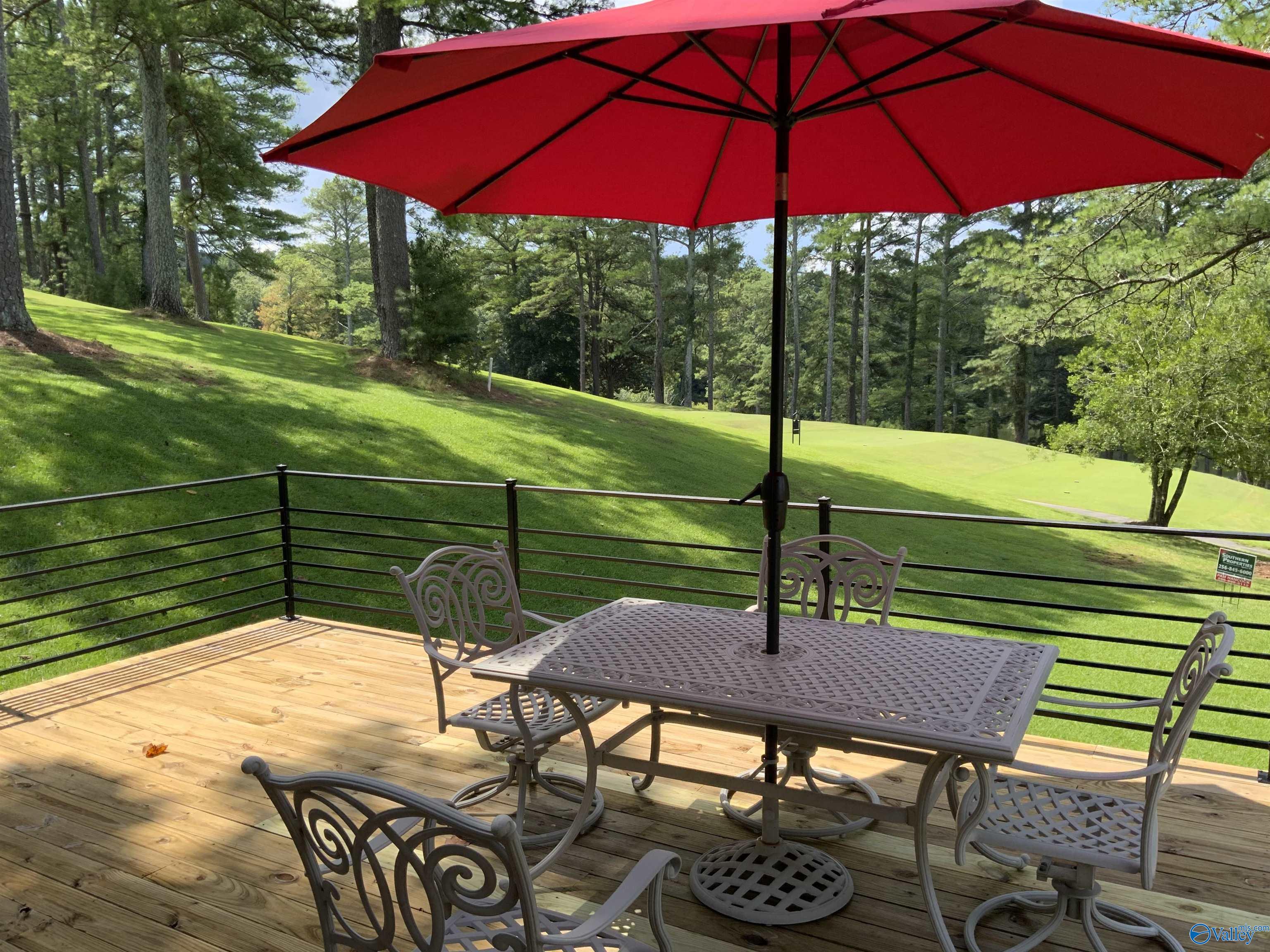 910 Fairway Road NW