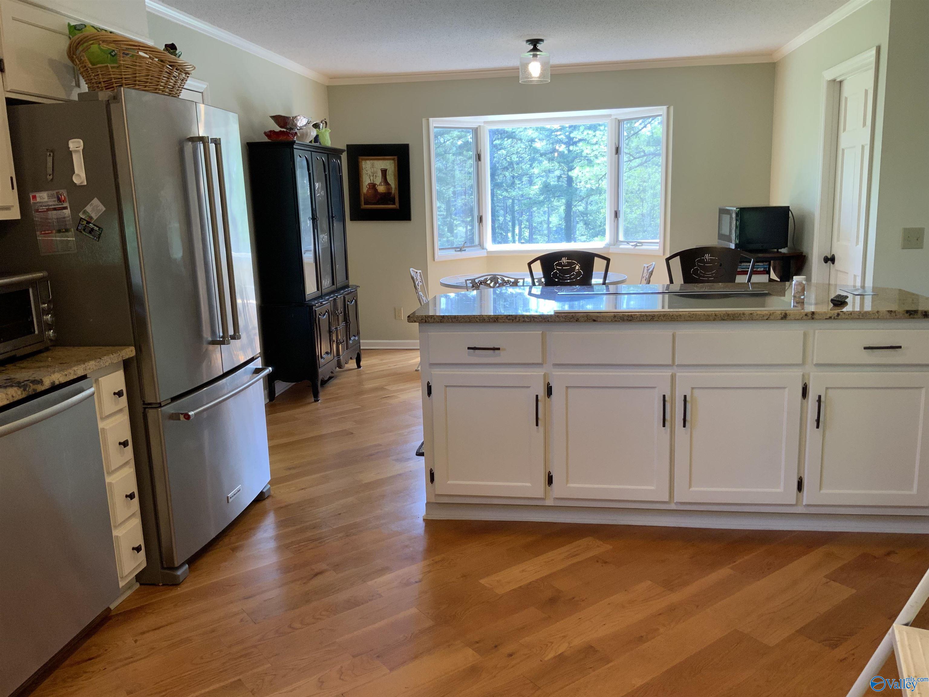 910 Fairway Road NW
