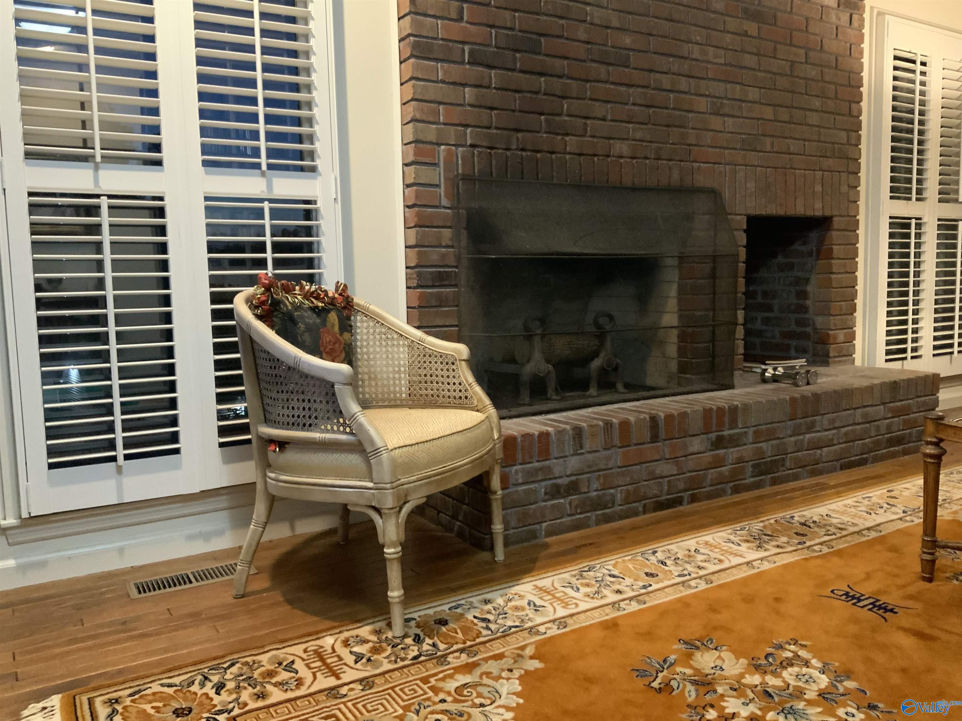 910 Fairway Road NW