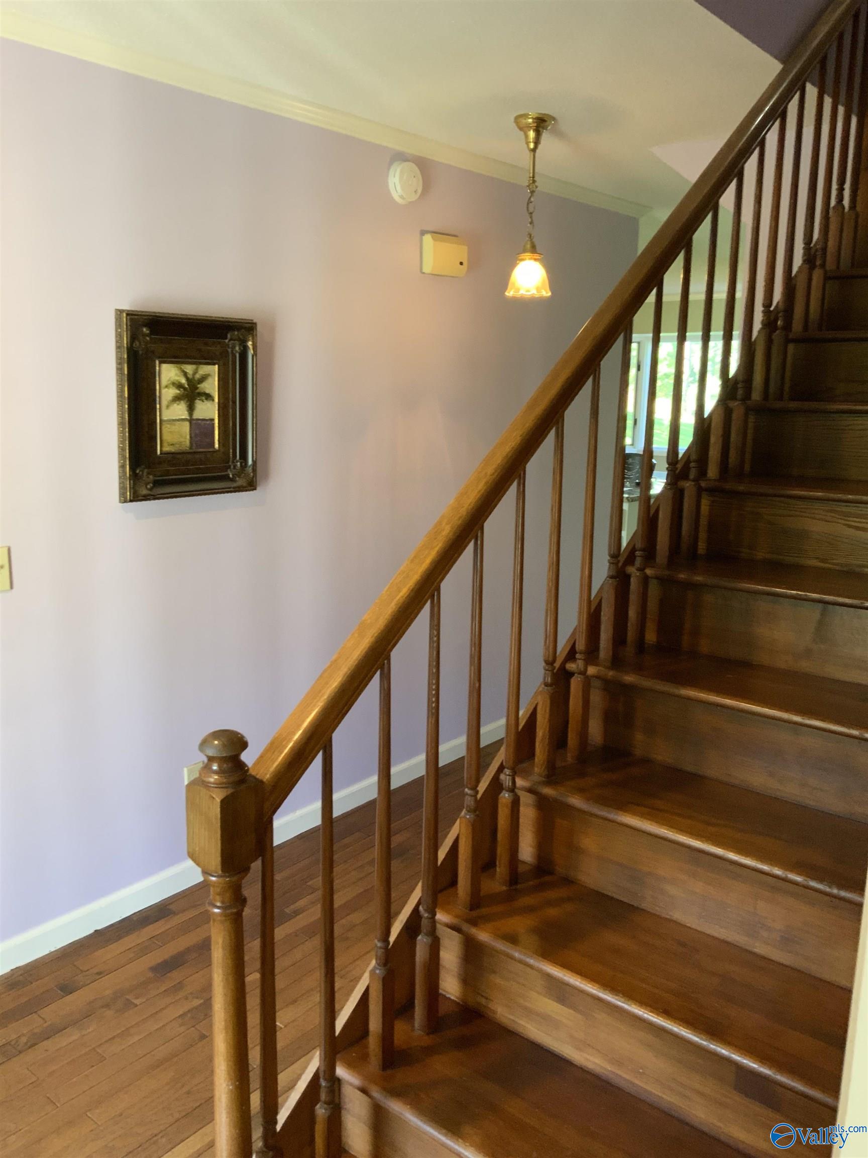 910 Fairway Road NW