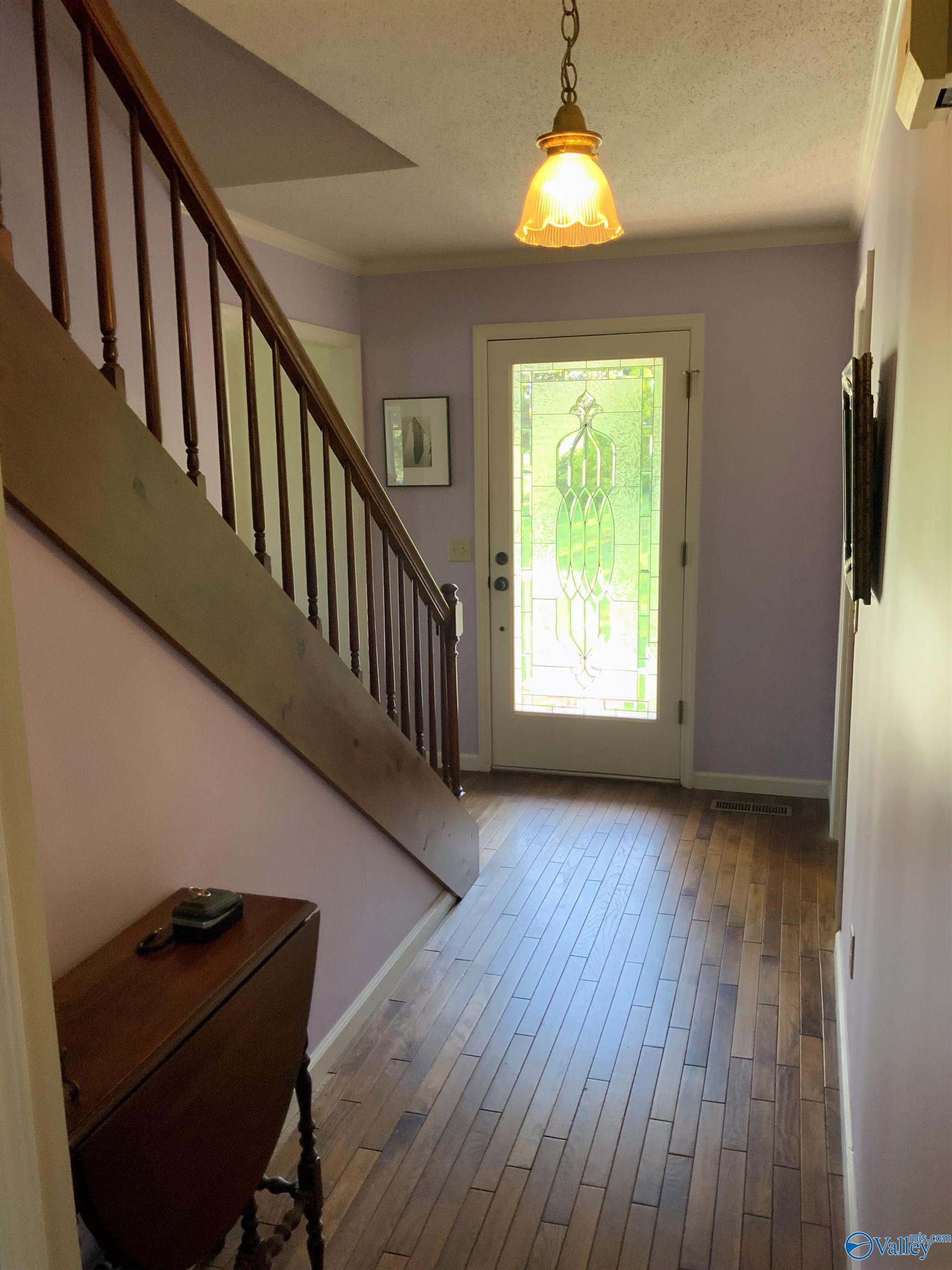 910 Fairway Road NW