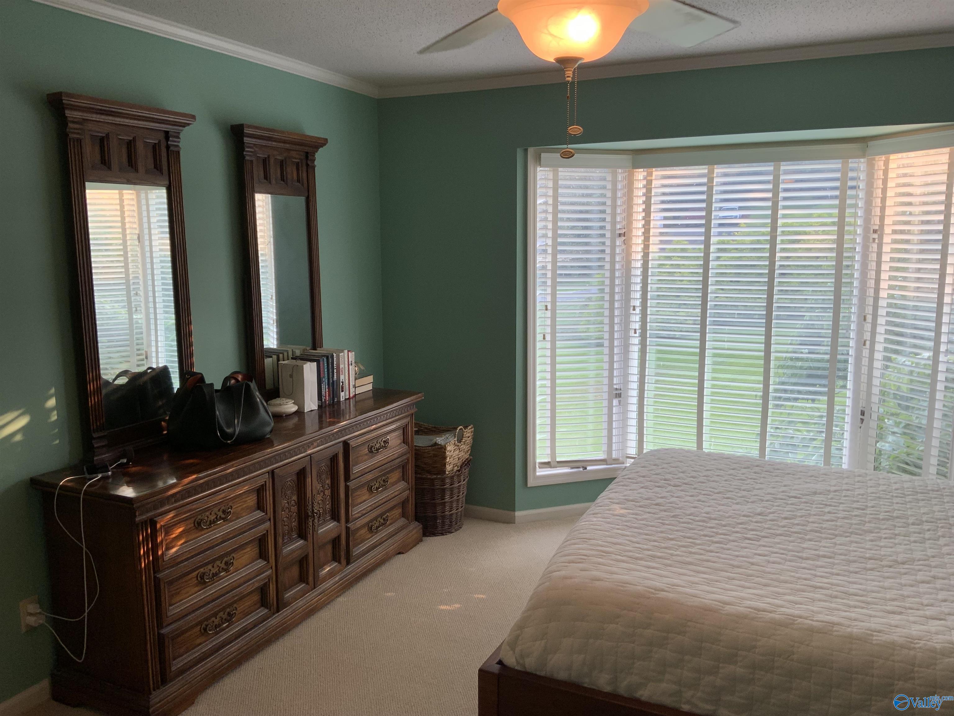 910 Fairway Road NW