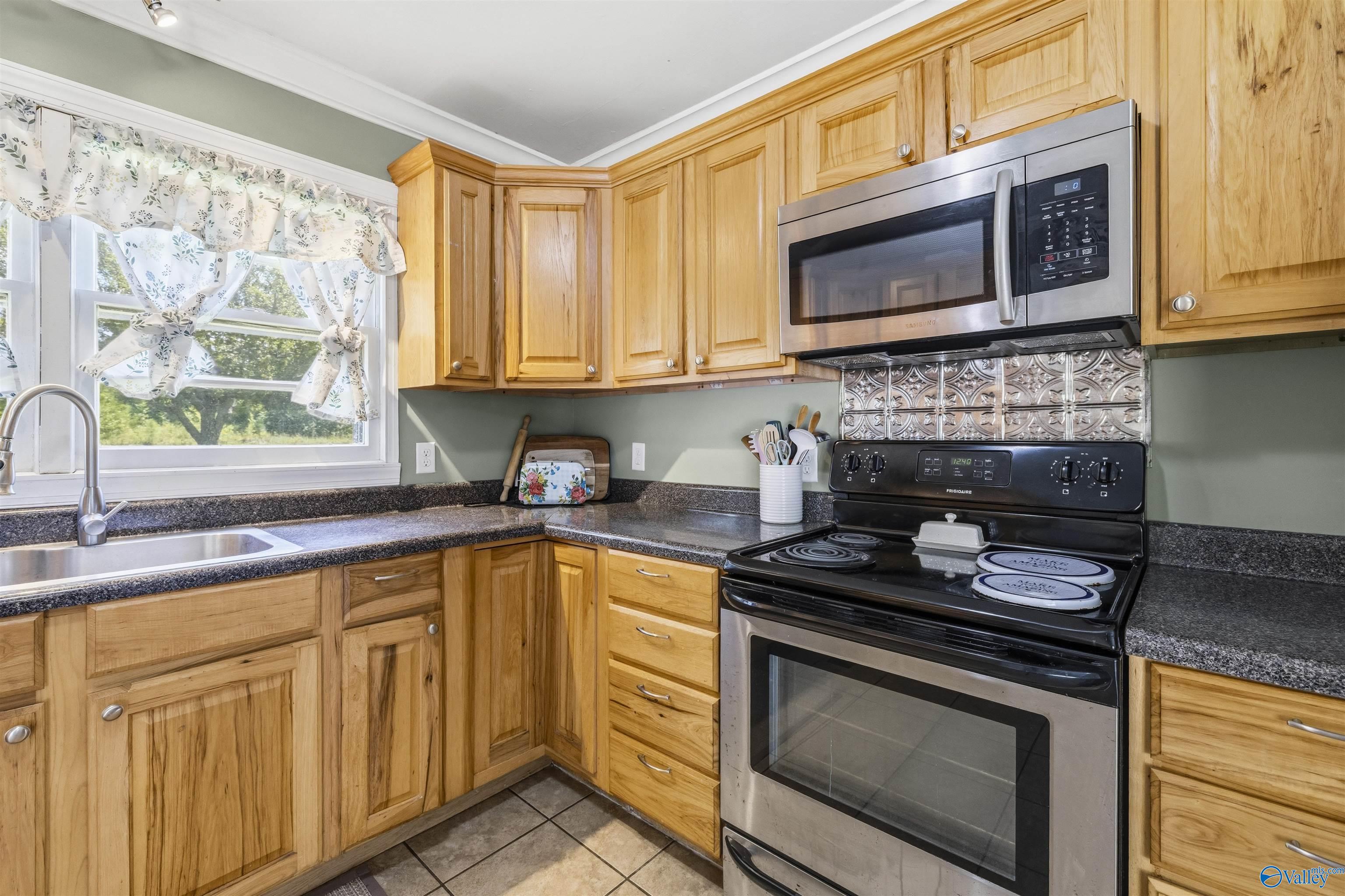 286 Lowery Road