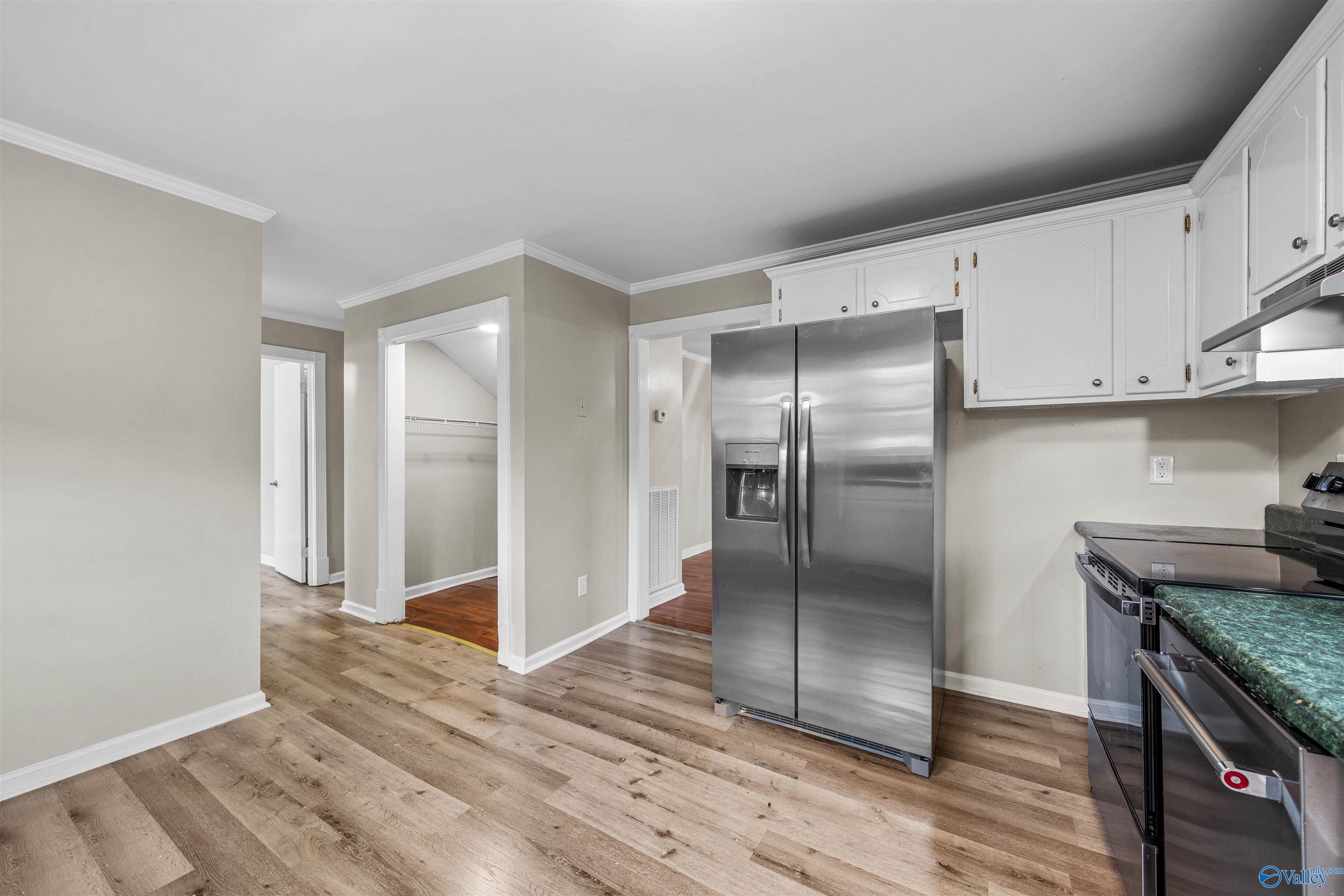 302 9th Street NW