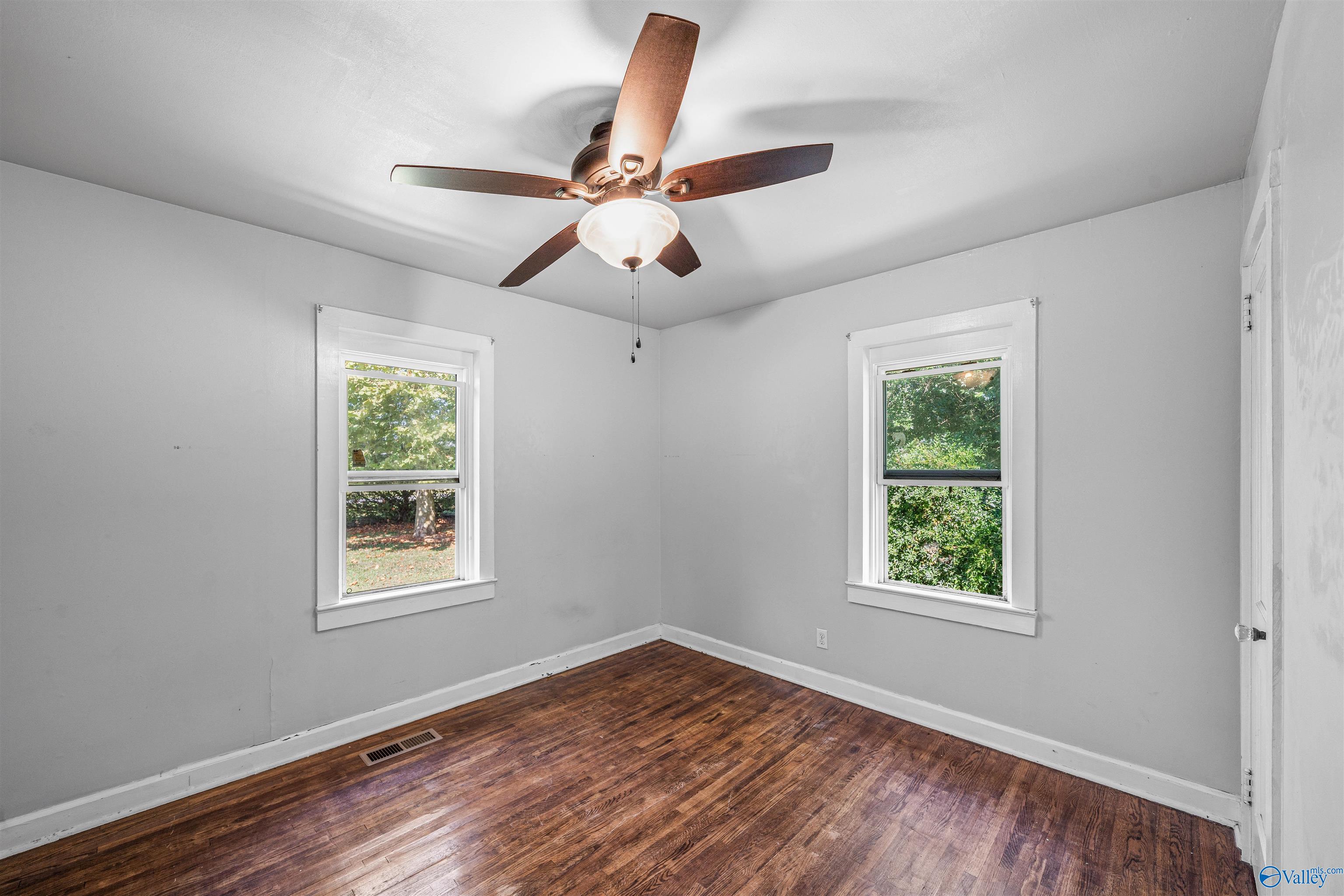 453 Lands Road