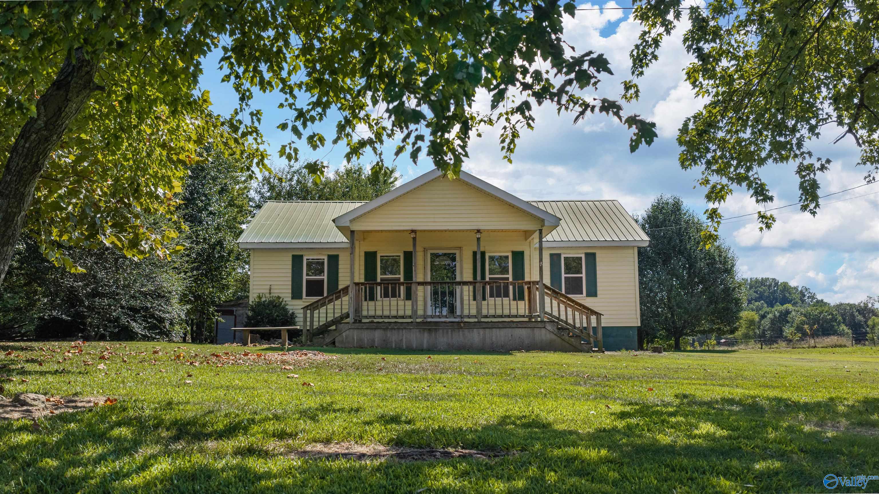 453 Lands Road
