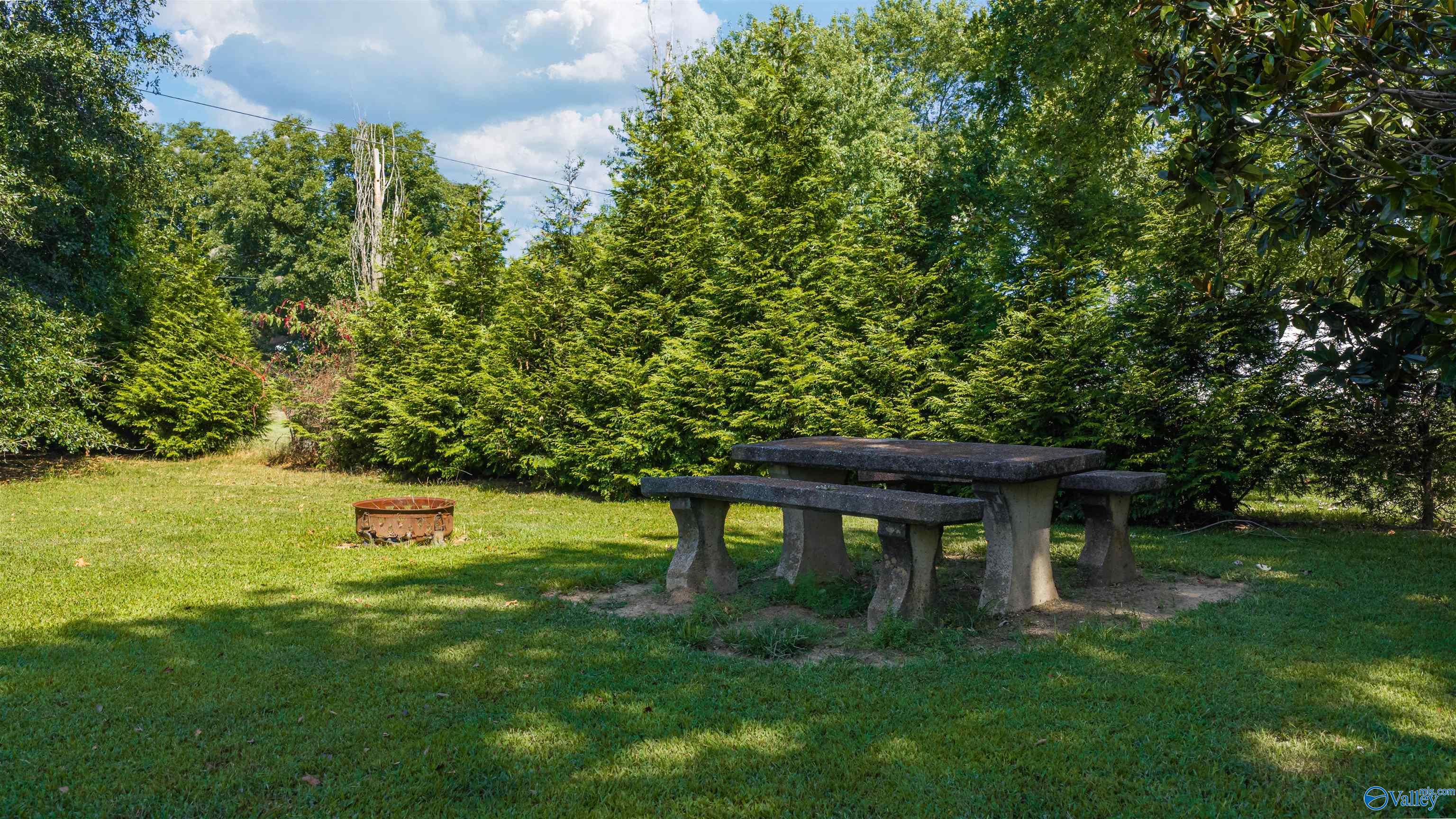 453 Lands Road