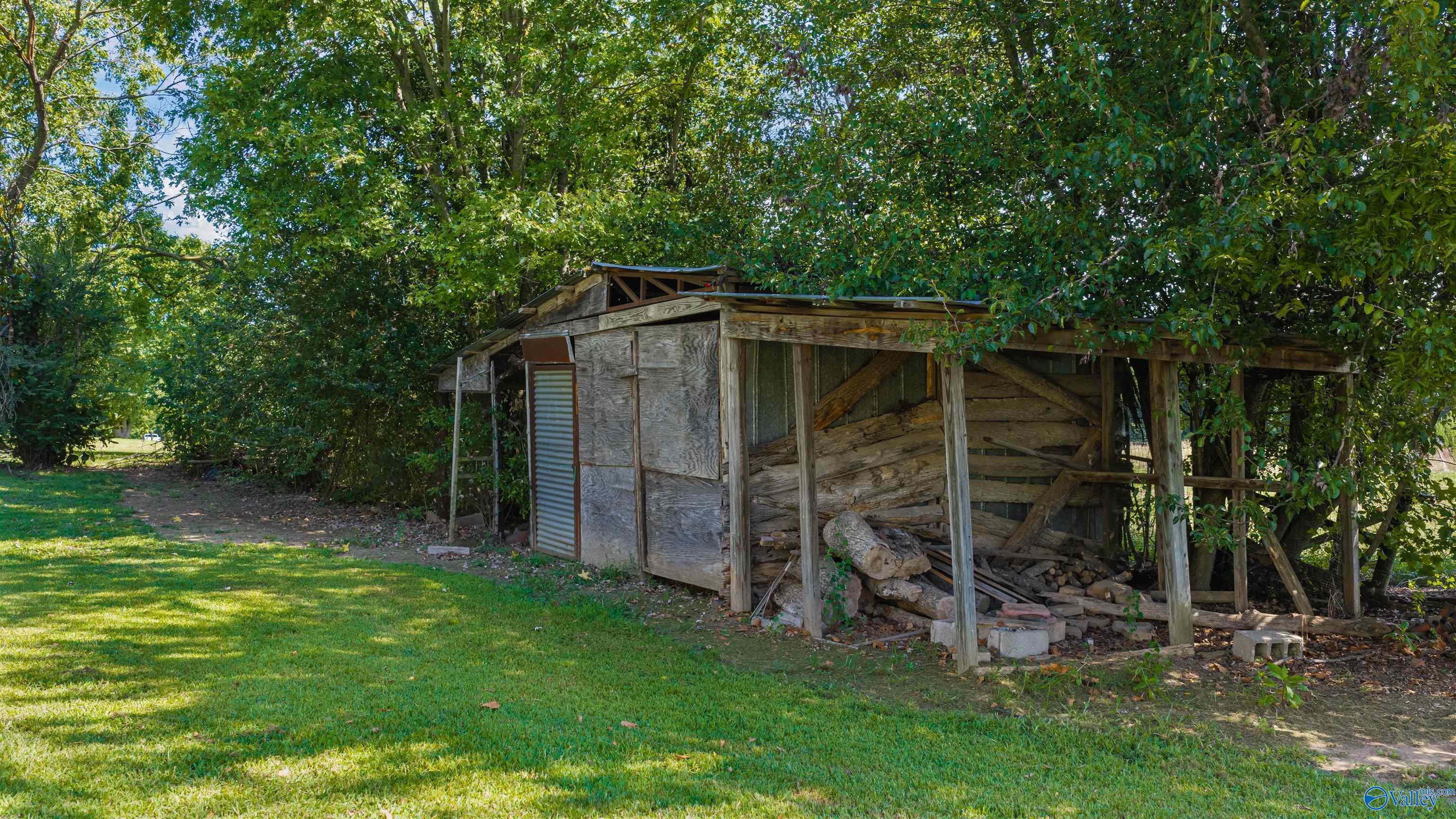 453 Lands Road