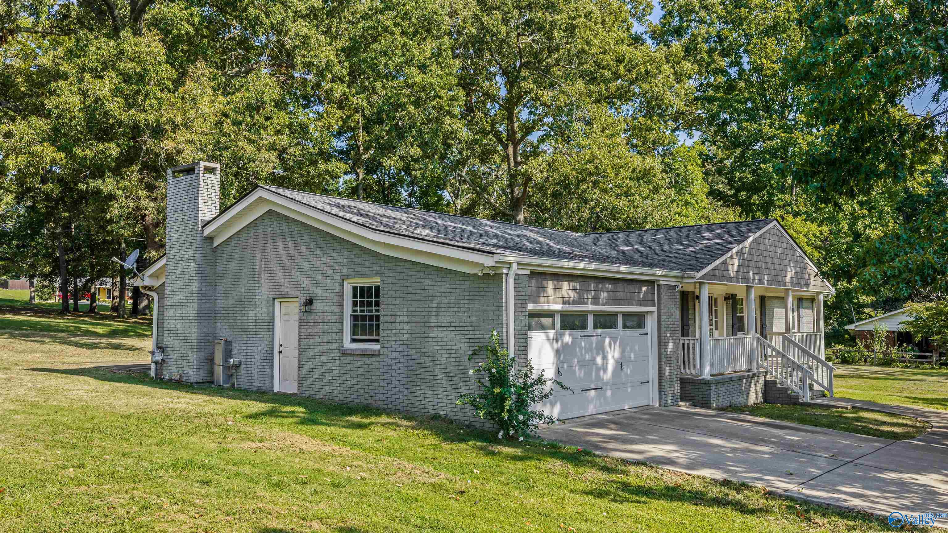 3002 N Alabama Avenue