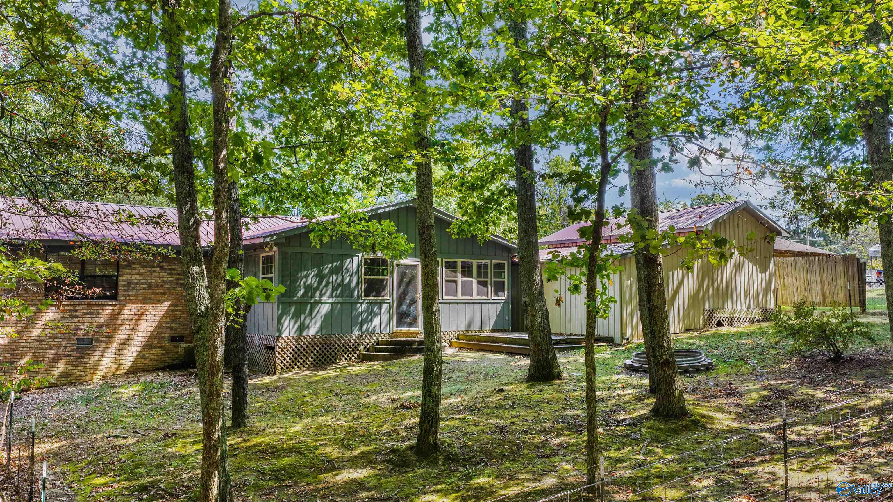 1812 Fruit Farm Road