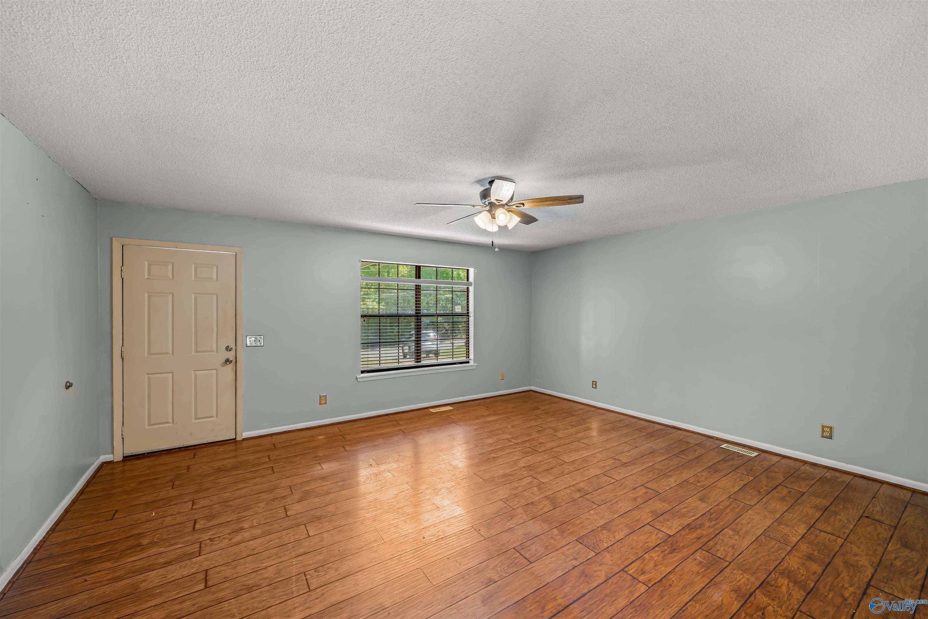 1812 Fruit Farm Road