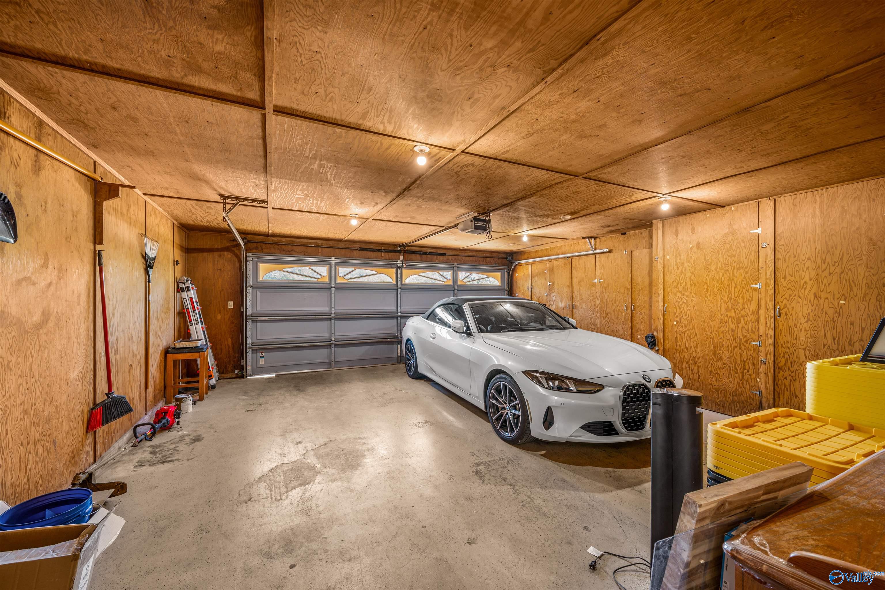 48 Elizabeth Drive NE