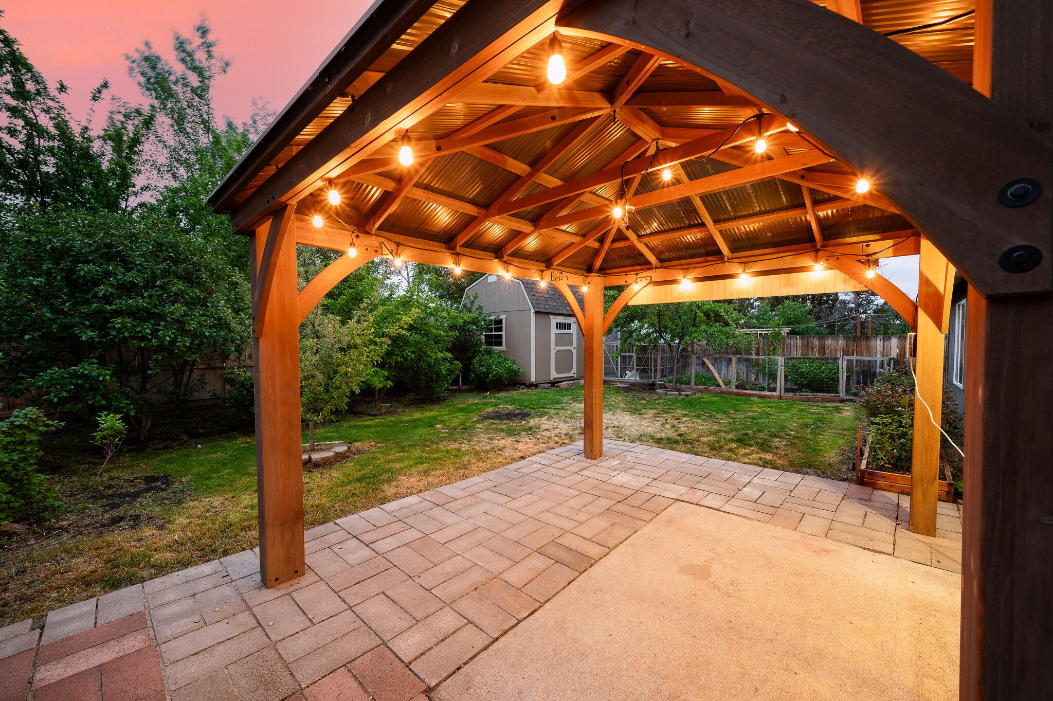 2858 SW Deschutes Drive