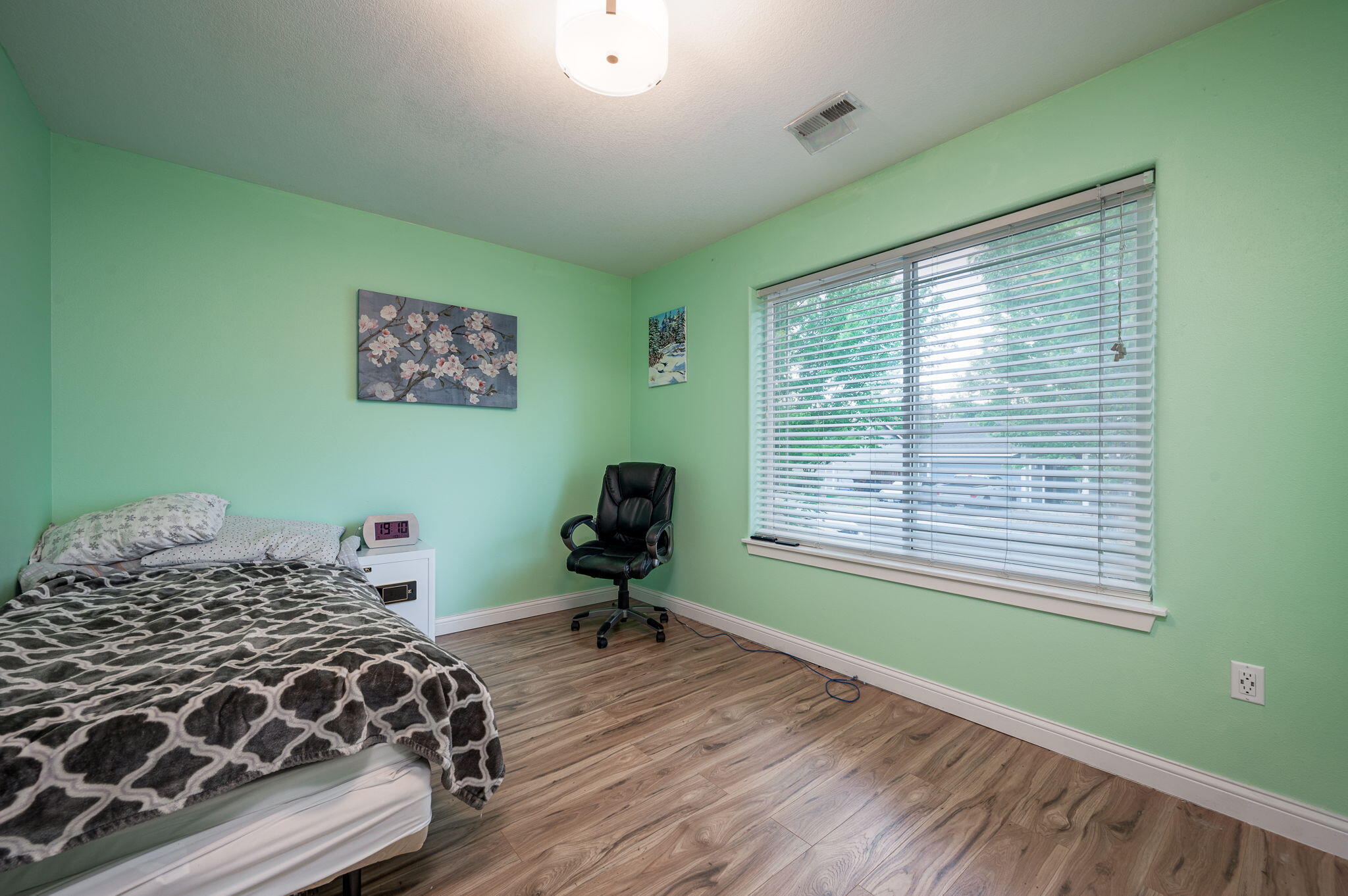 2858 SW Deschutes Drive