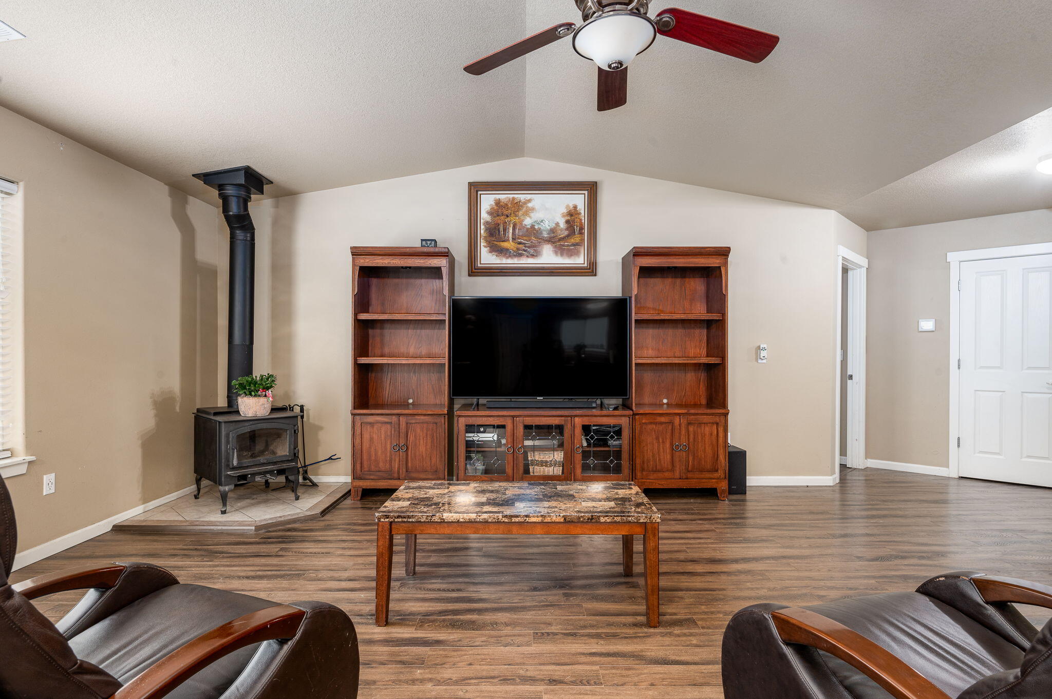 2858 SW Deschutes Drive