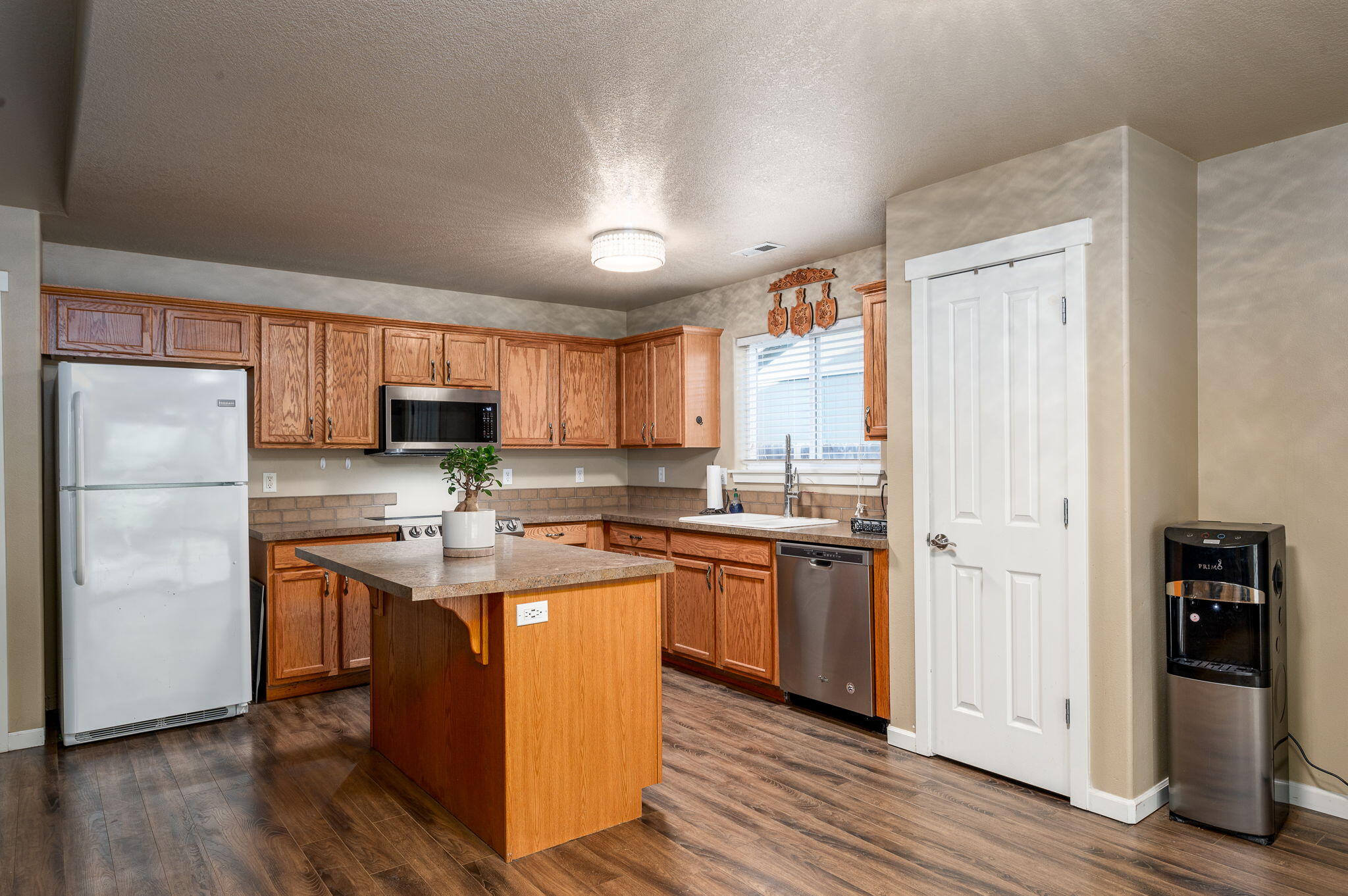 2858 SW Deschutes Drive