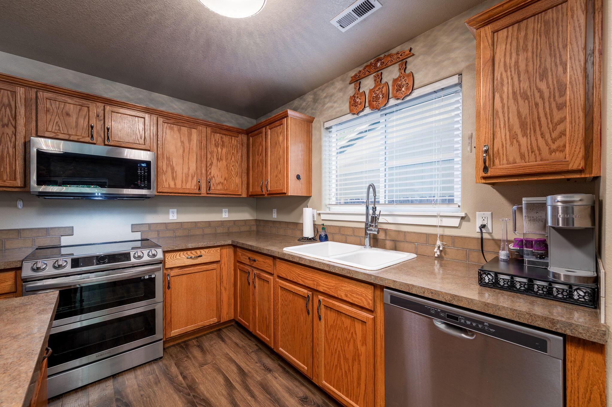 2858 SW Deschutes Drive