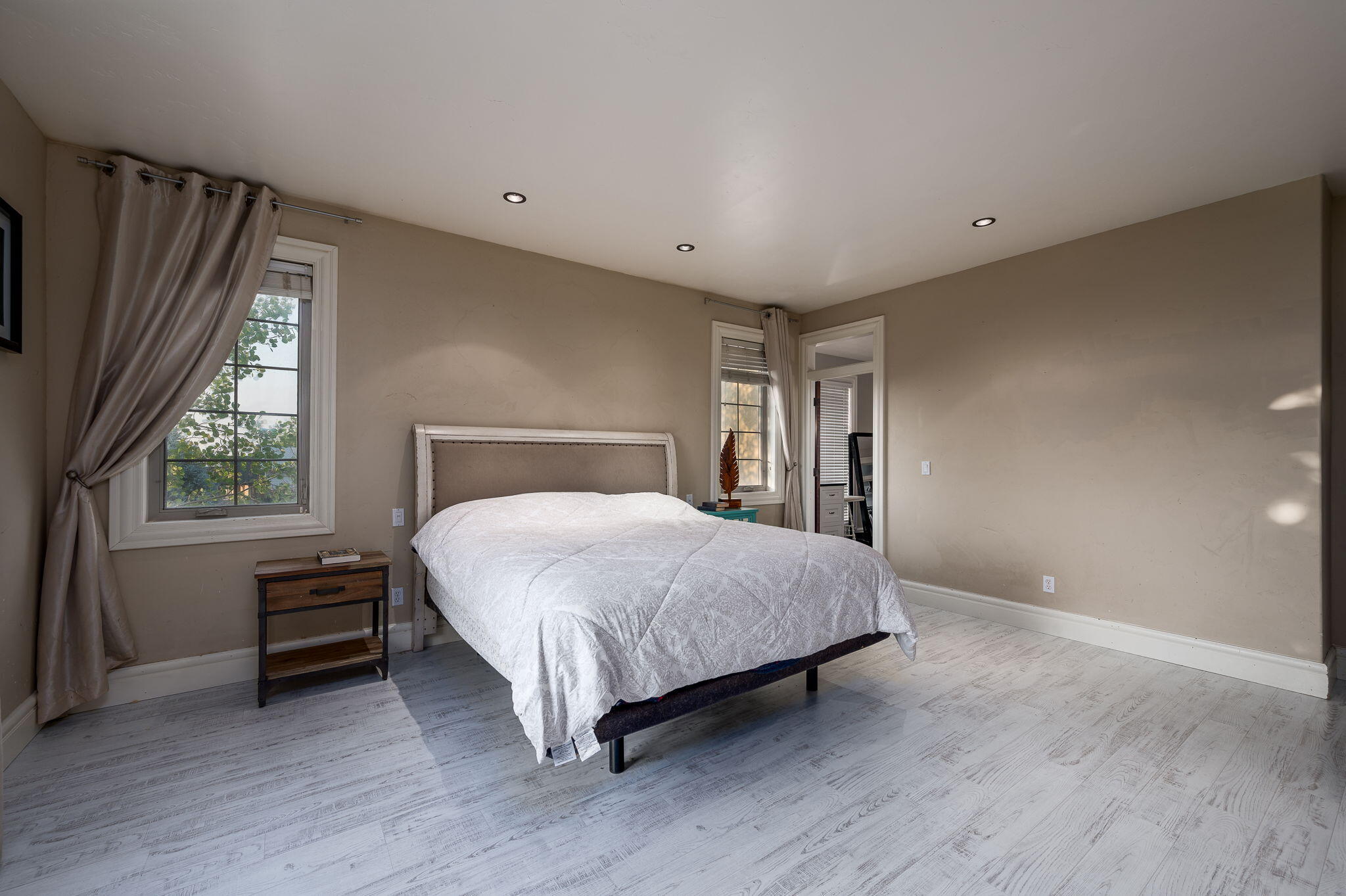 2518 SW 43rd Court