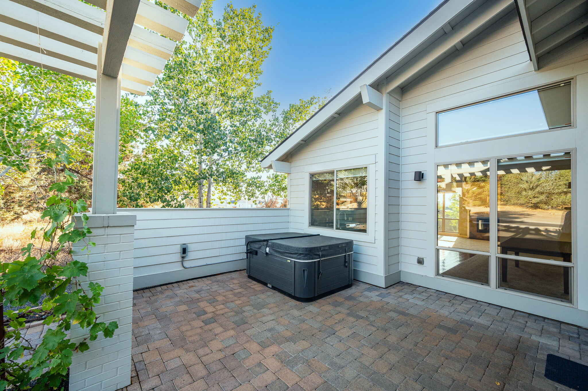 353 SE Larkspur Drive