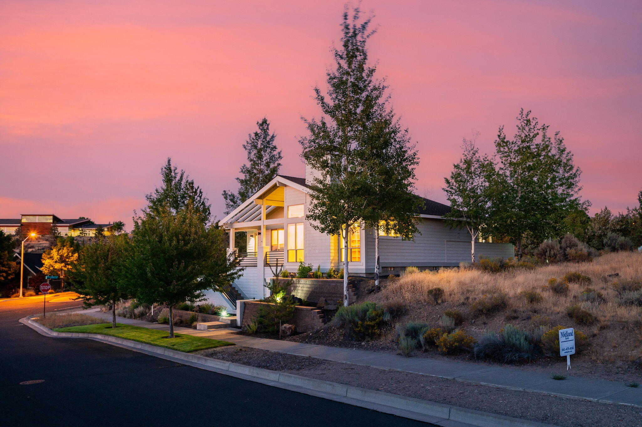 353 SE Larkspur Drive