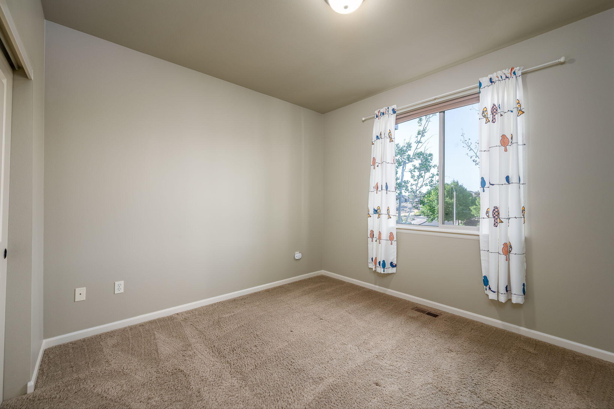 353 SE Larkspur Drive