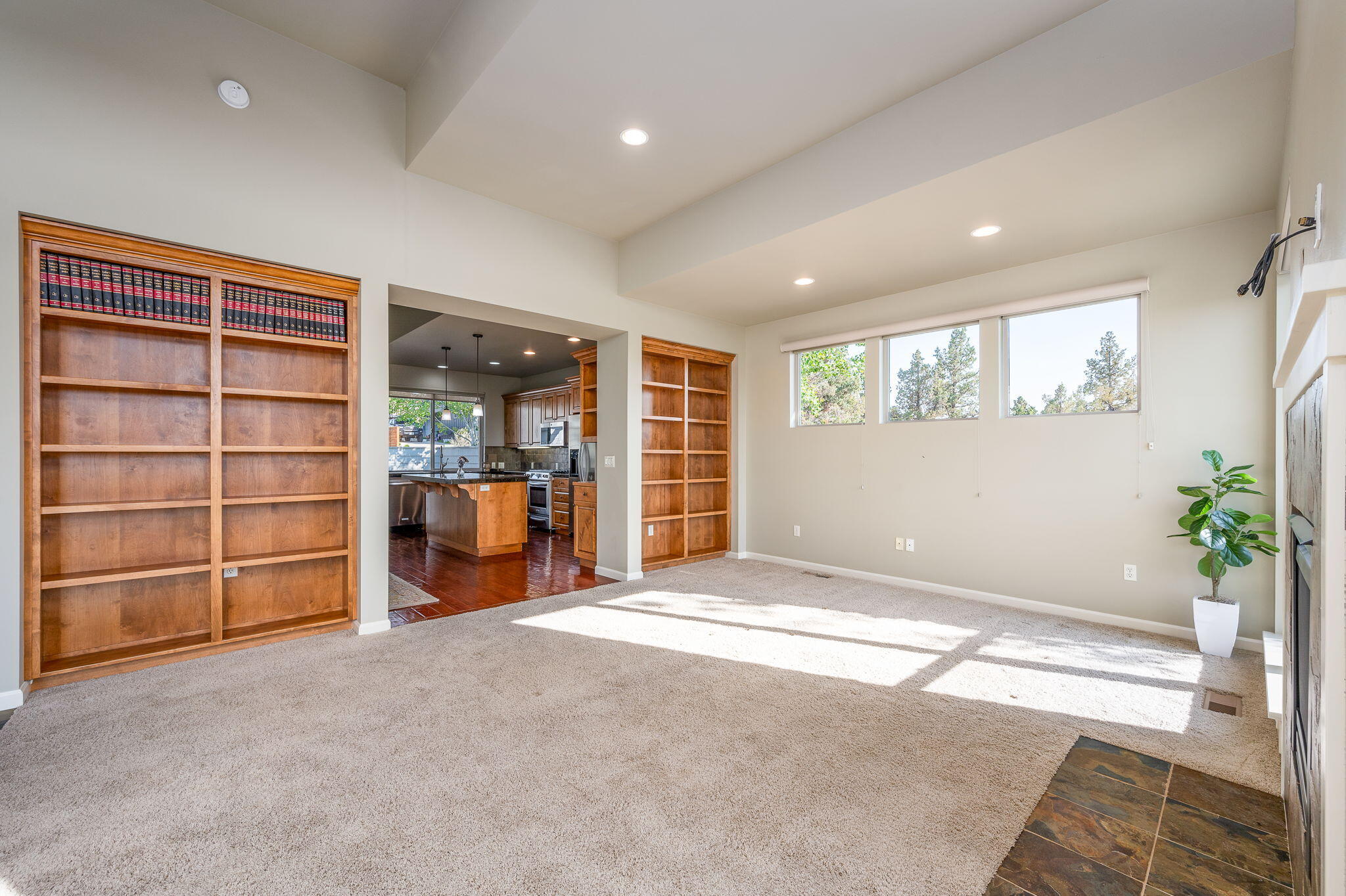 353 SE Larkspur Drive