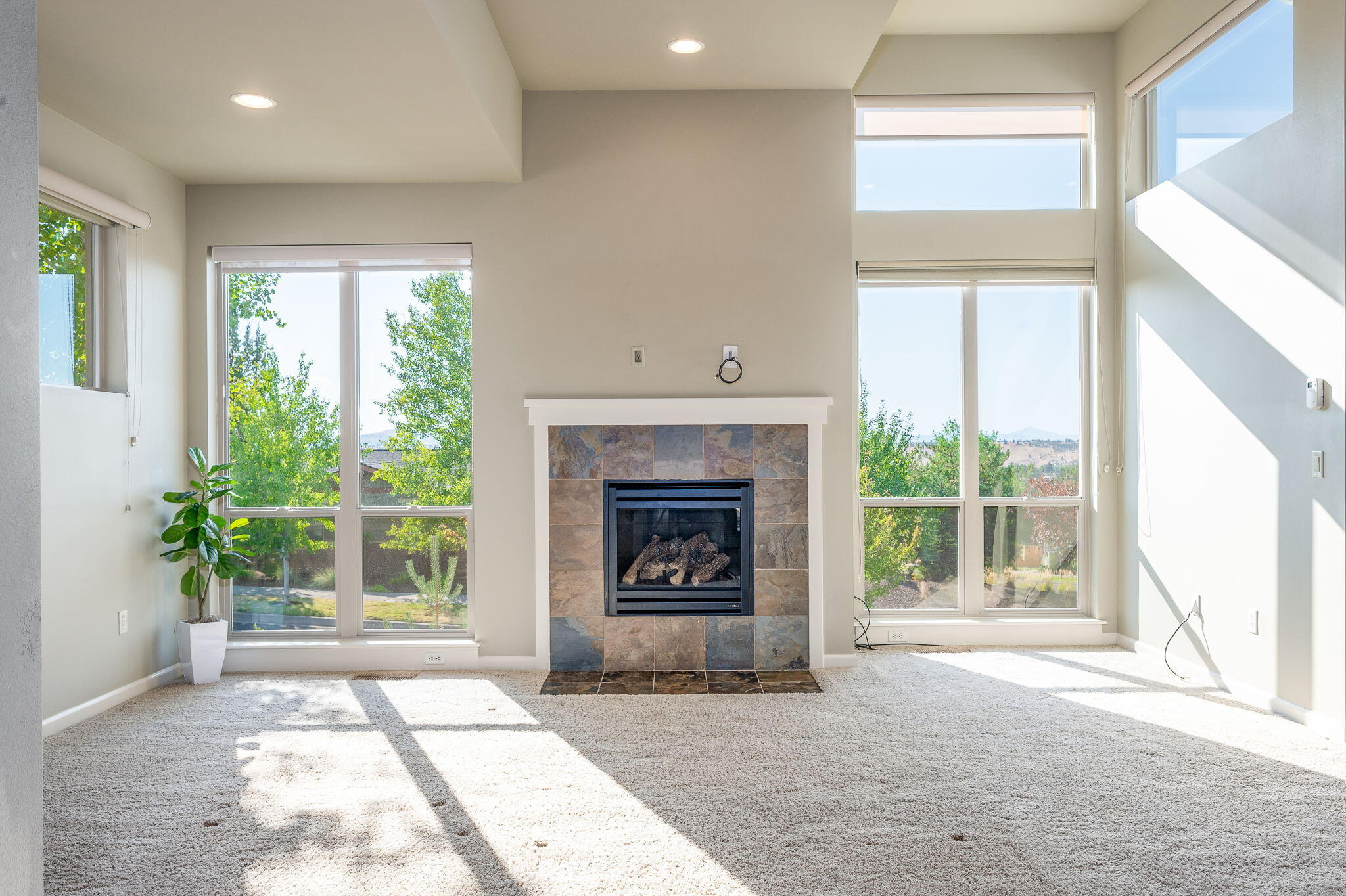 353 SE Larkspur Drive