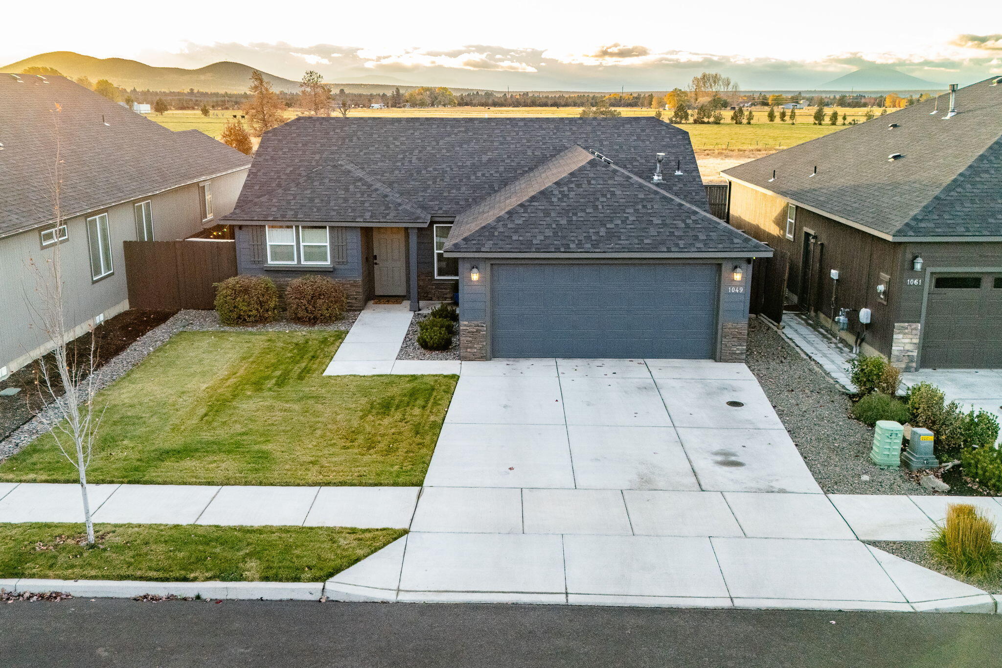 1049 NW 26th Way