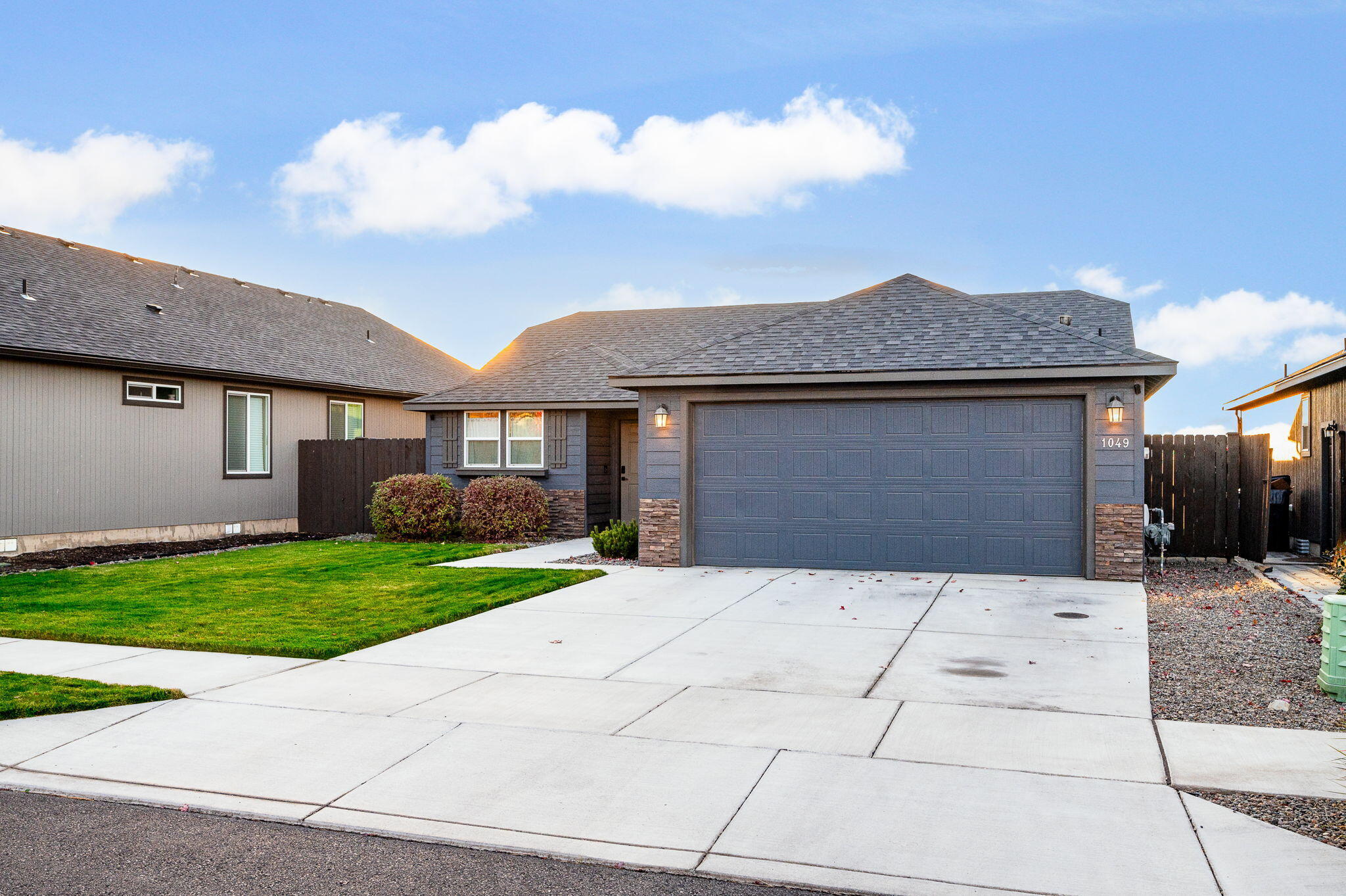 1049 NW 26th Way
