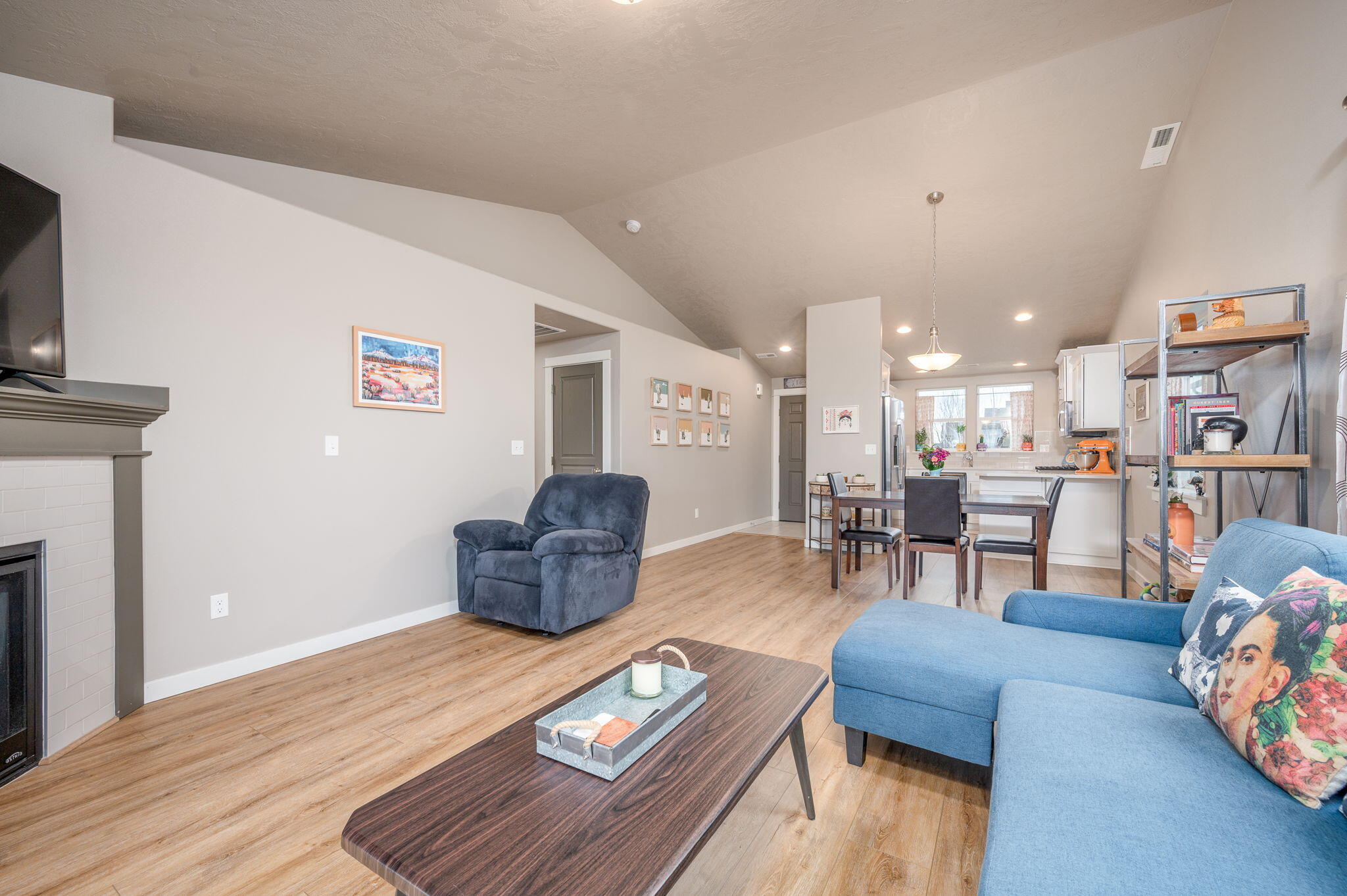 1049 NW 26th Way