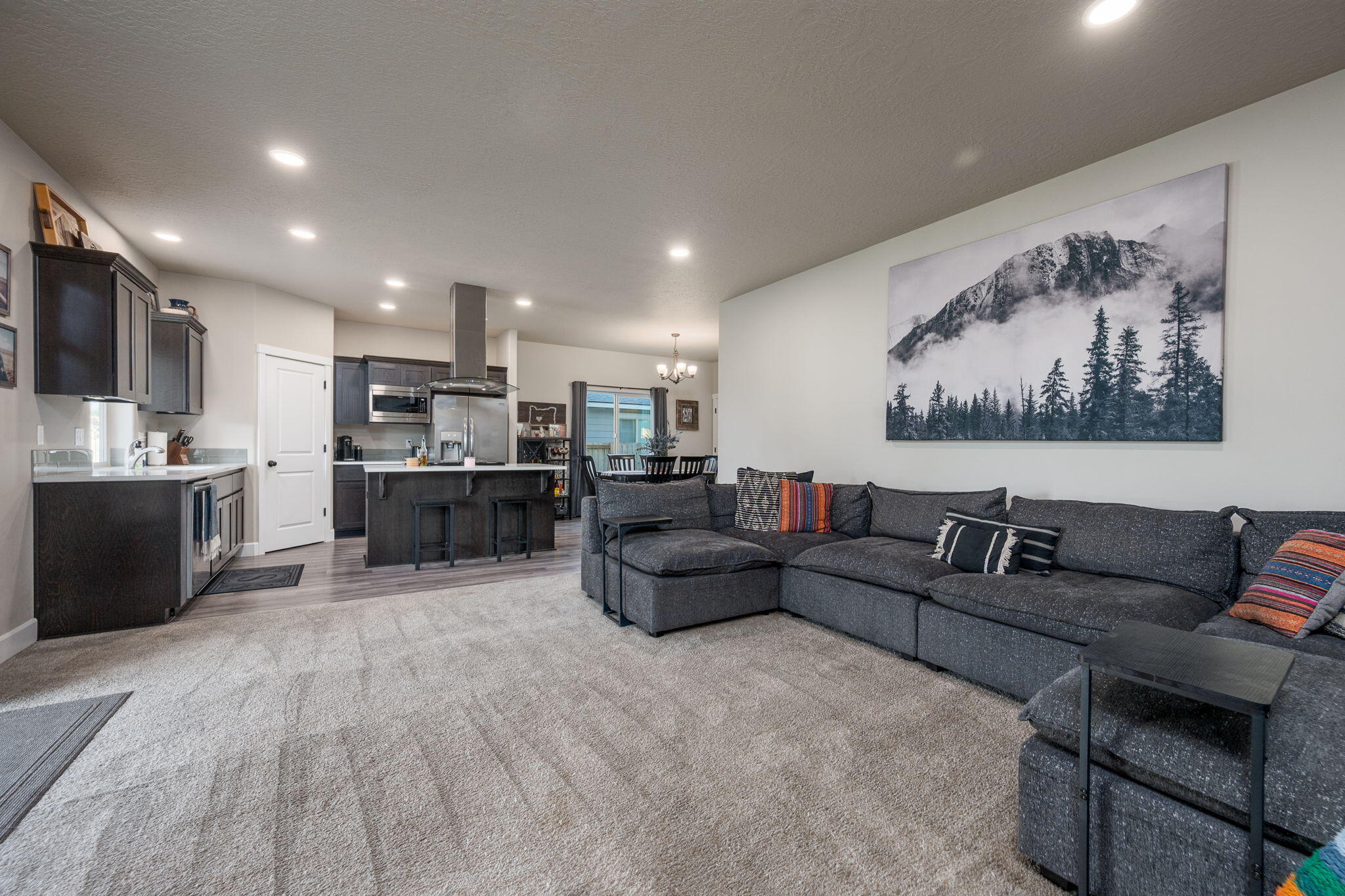 2383 SW Newberry Loop