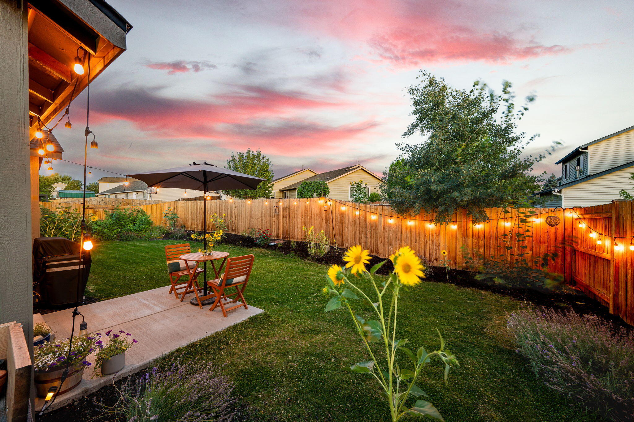 932 NW Teak Court