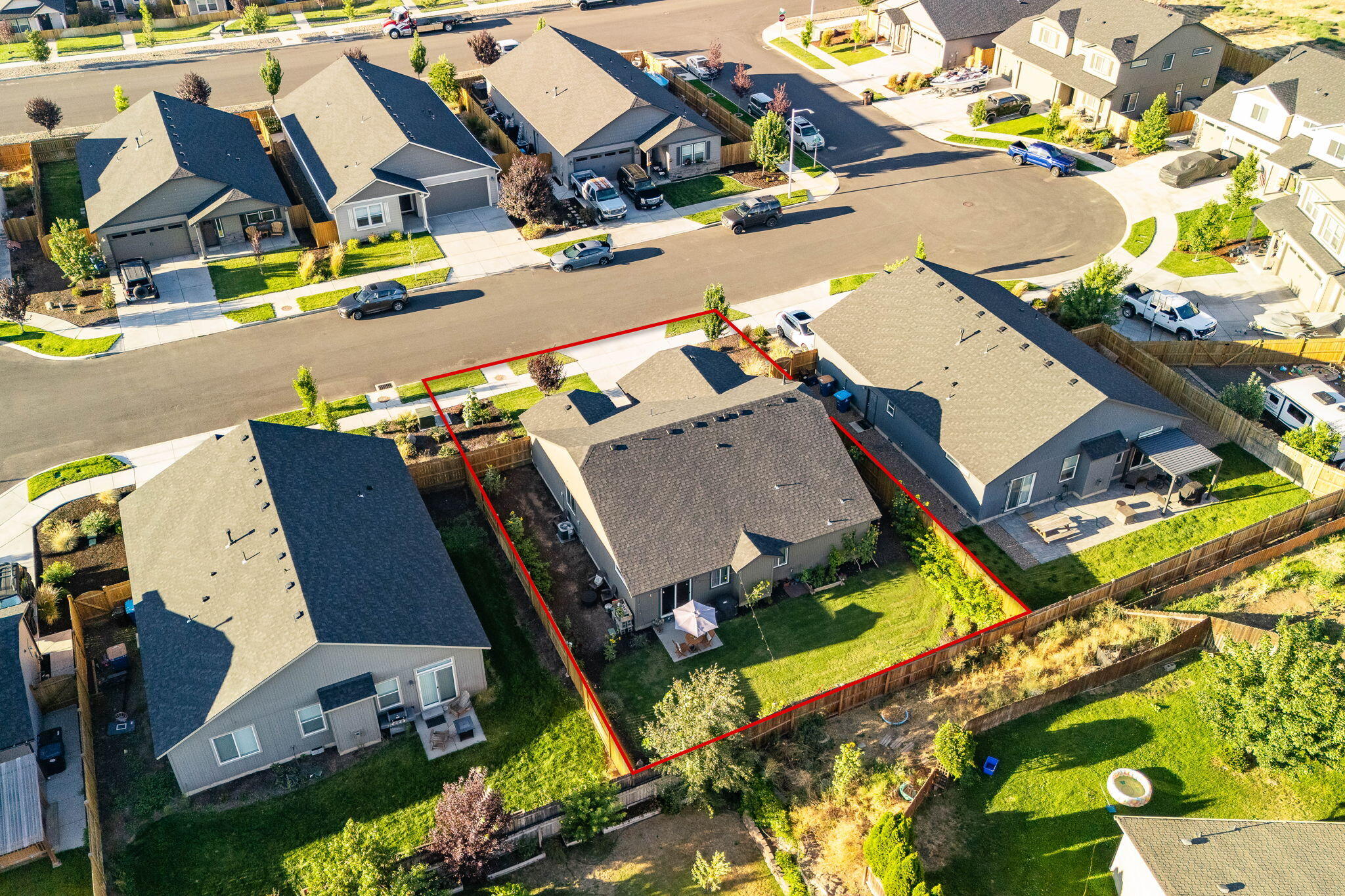 932 NW Teak Court