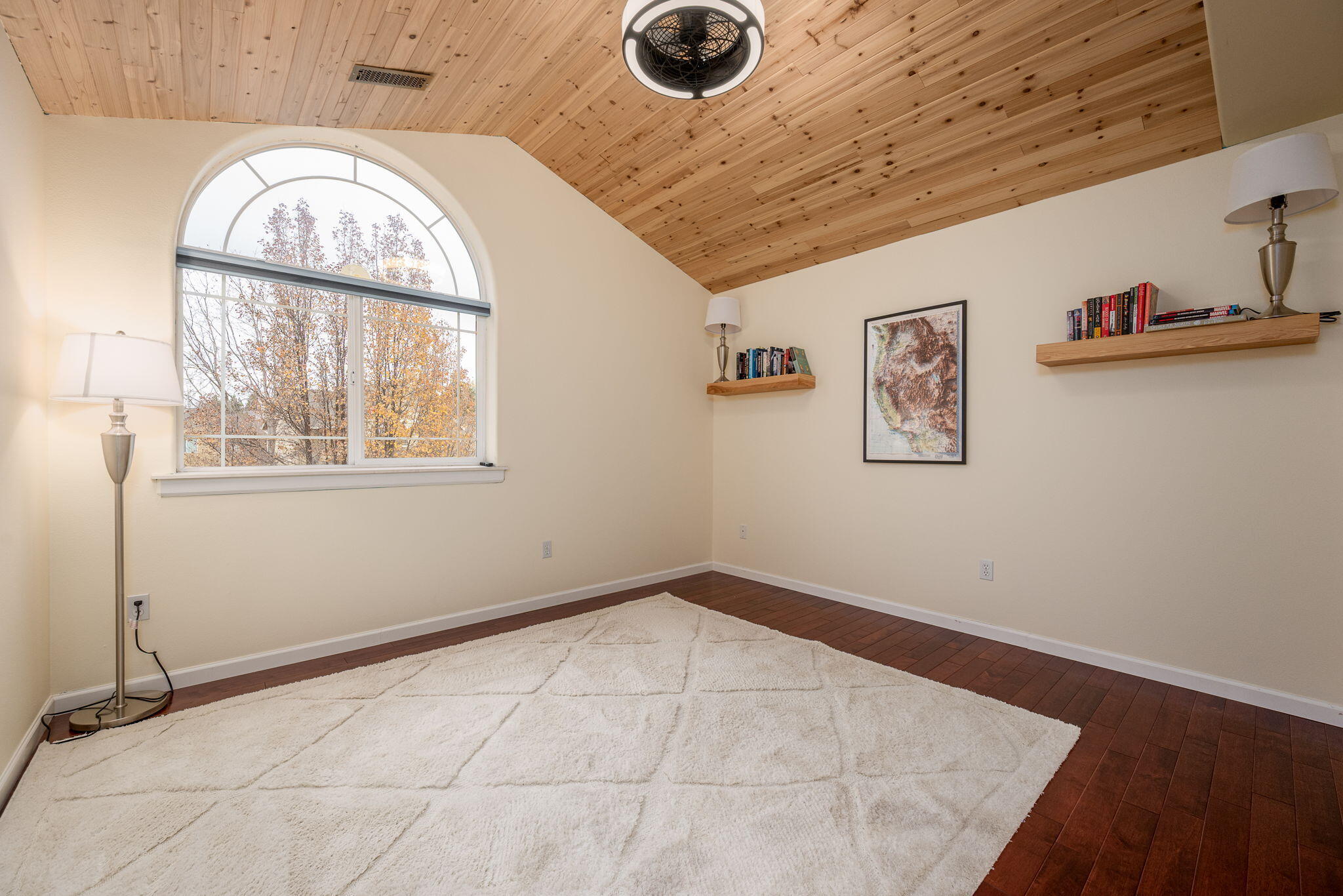 3073 NE Quiet Canyon Drive