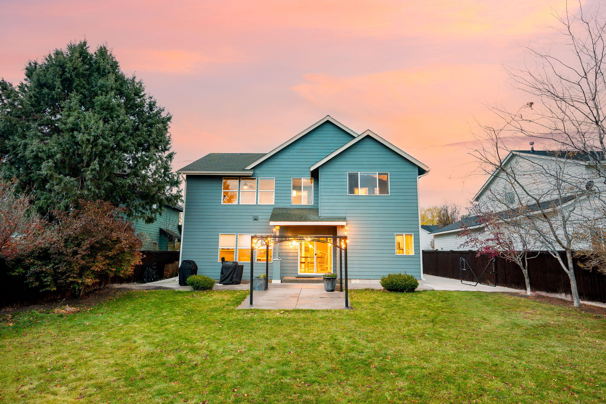 3073 NE Quiet Canyon Drive