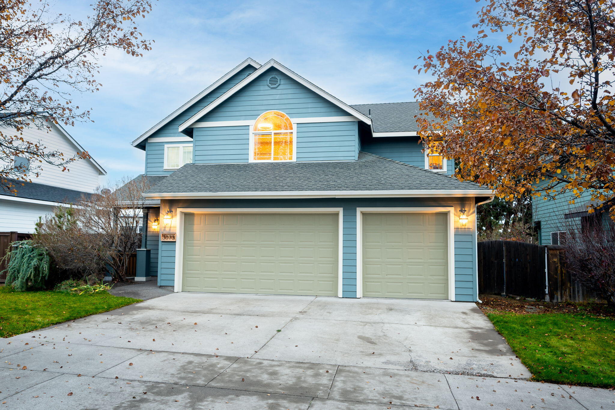 3073 NE Quiet Canyon Drive