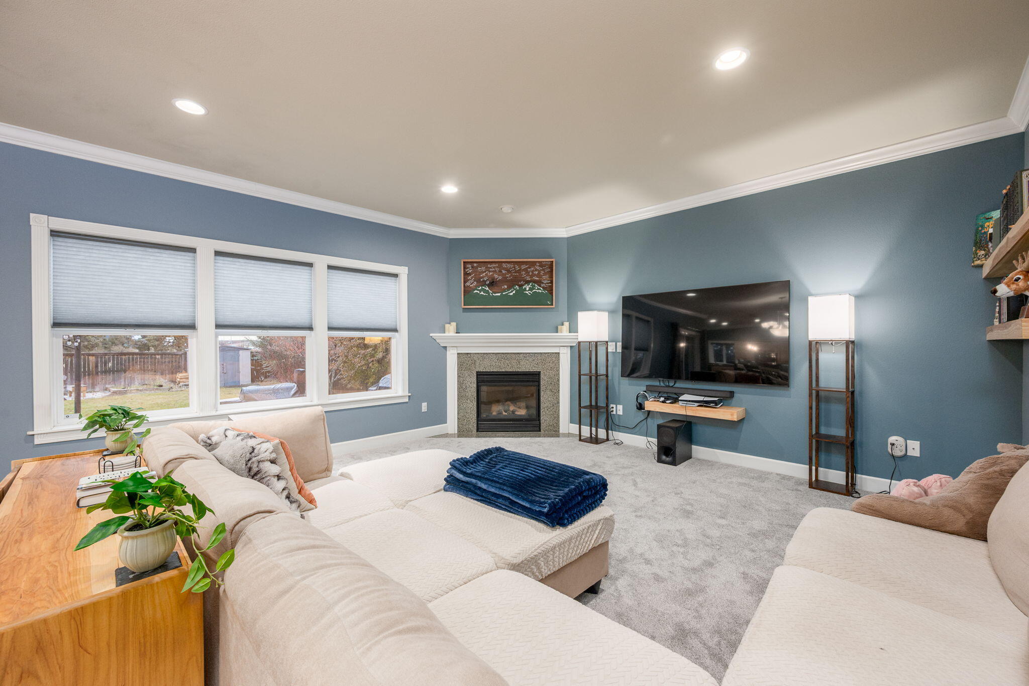 3073 NE Quiet Canyon Drive