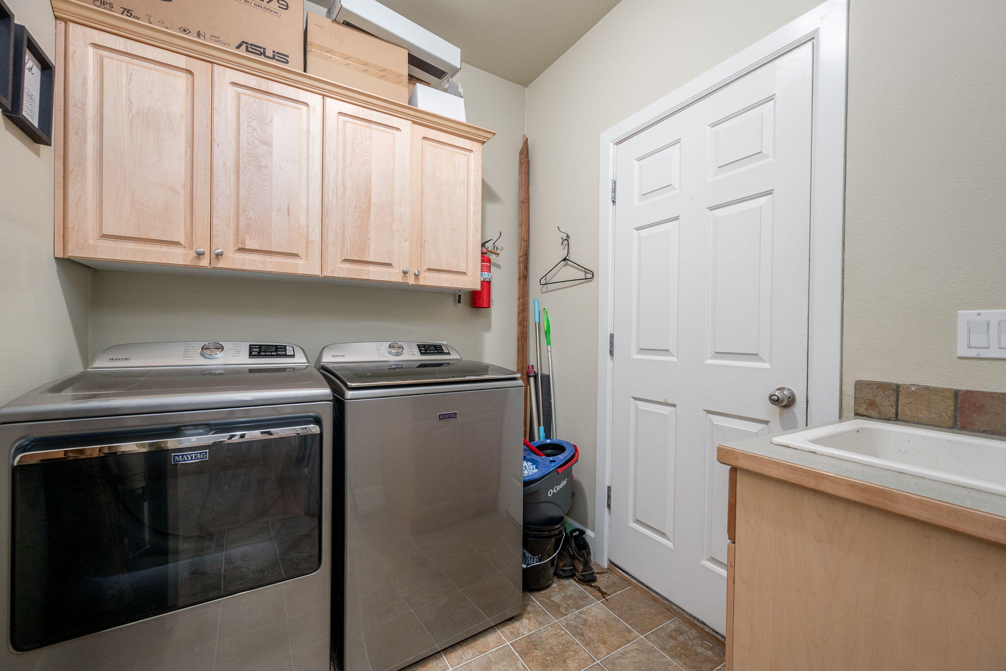 3073 NE Quiet Canyon Drive