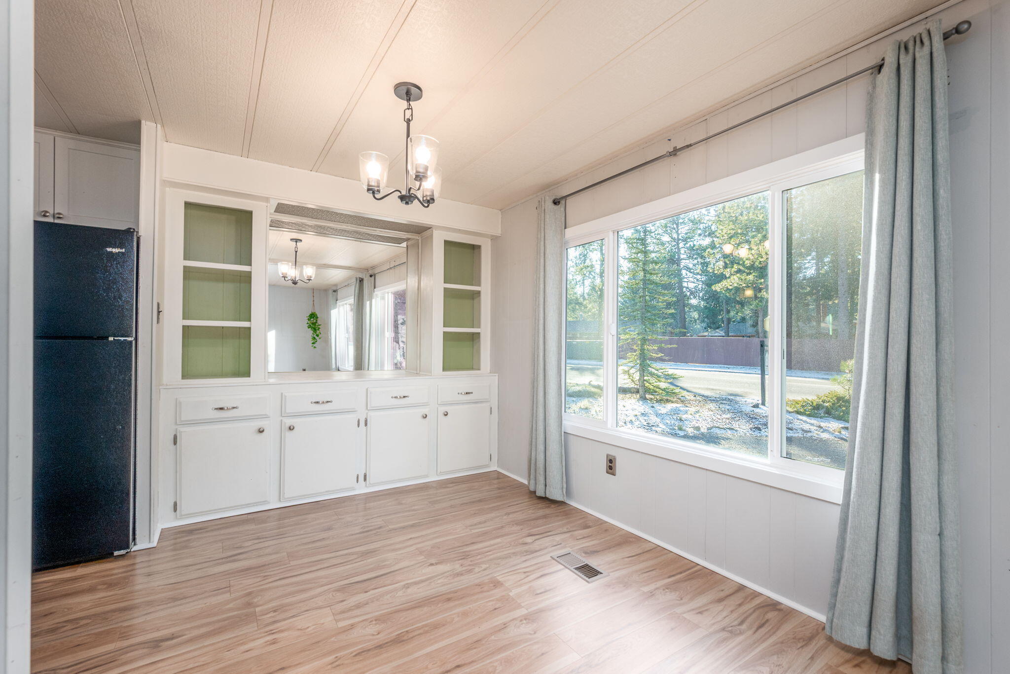 19760 Mahogany Street