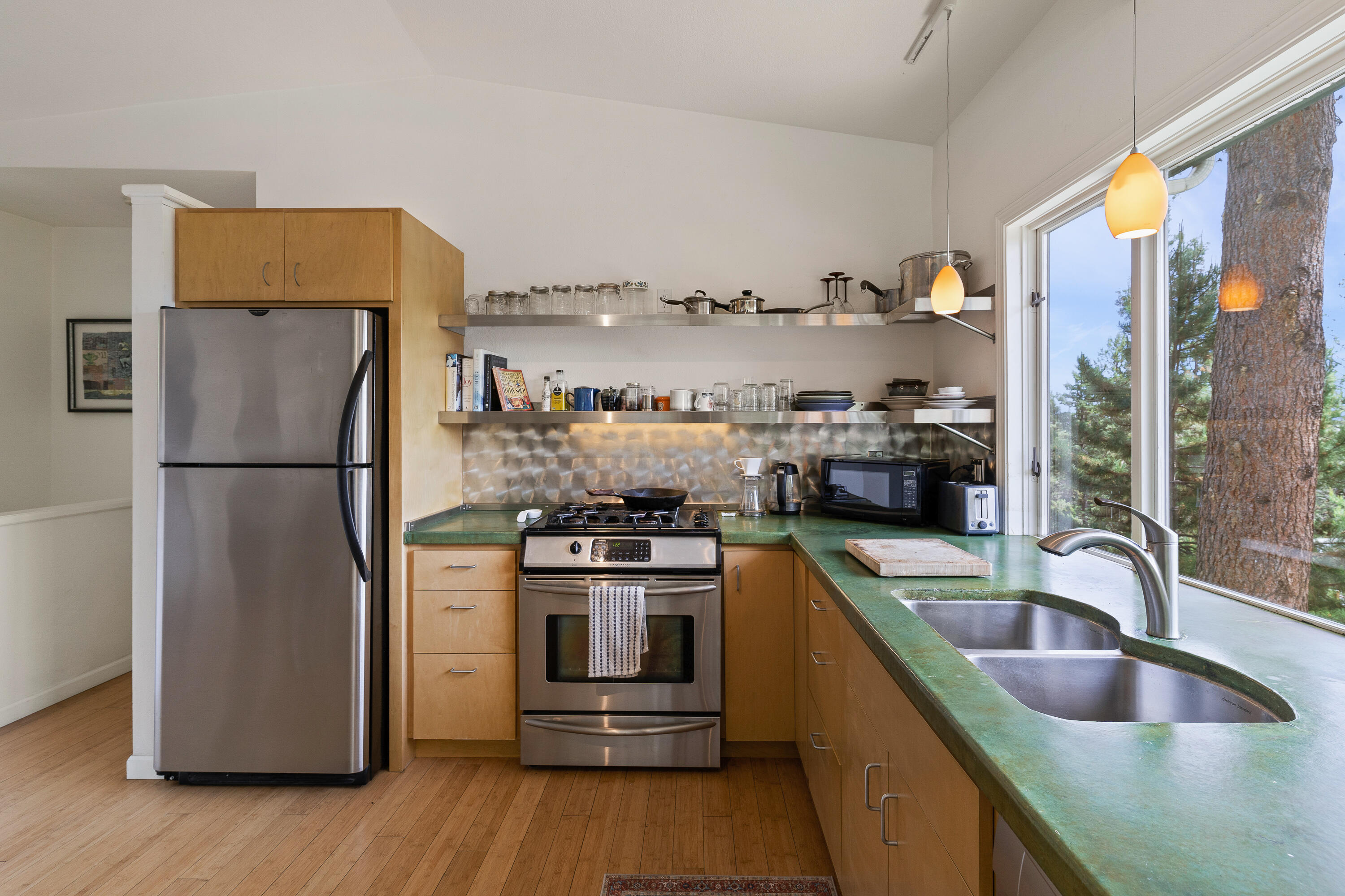 1535 NW Quincy Avenue