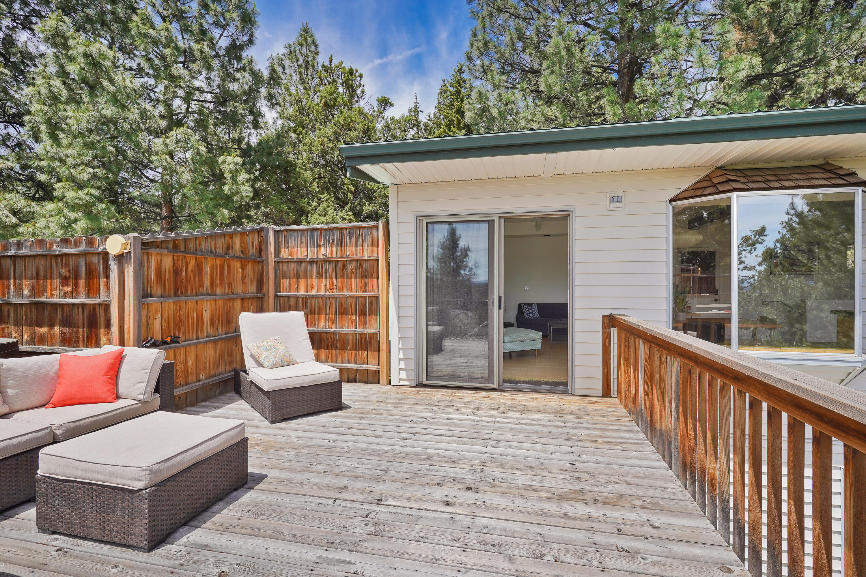 1535 NW Quincy Avenue