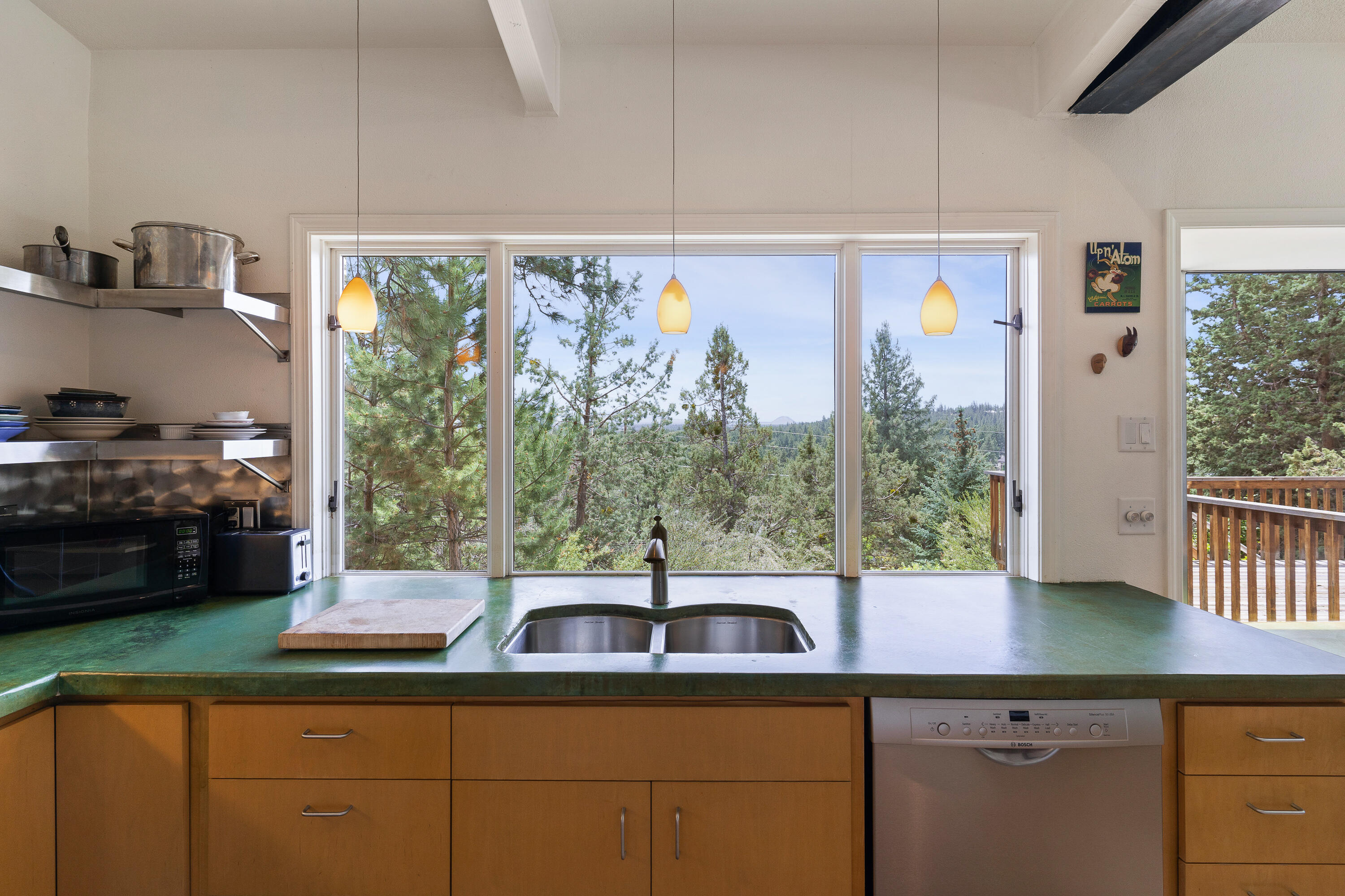 1535 NW Quincy Avenue