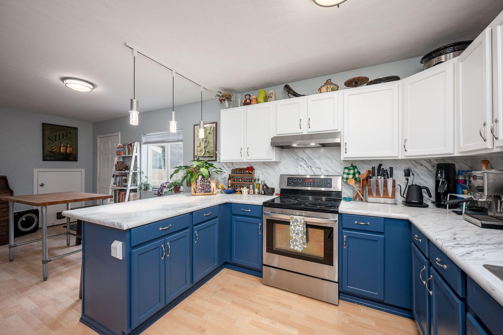 2044 NE Full Moon Drive, # 6