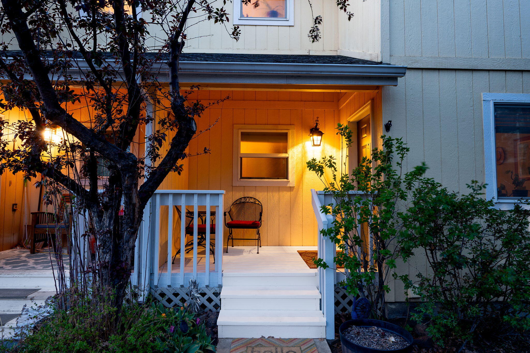 2044 NE Full Moon Drive, # 6