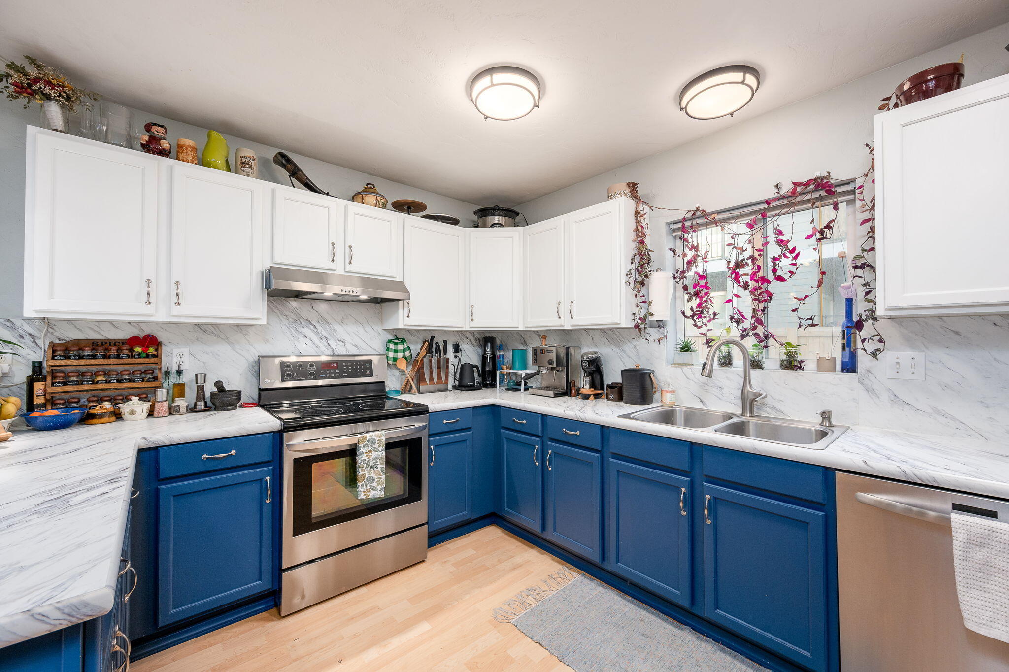 2044 NE Full Moon Drive, # 6